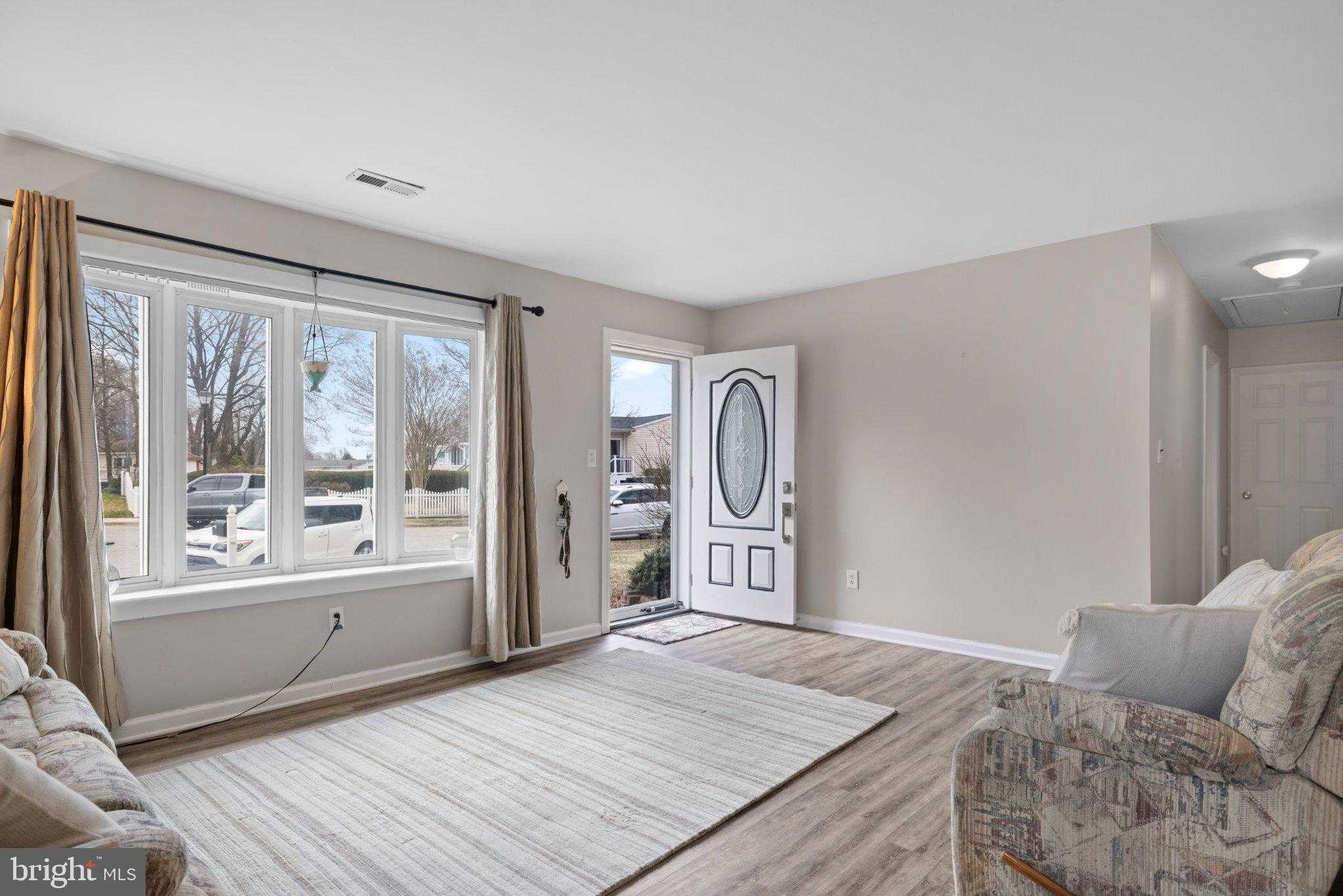 258 Heartwood CT photo 4