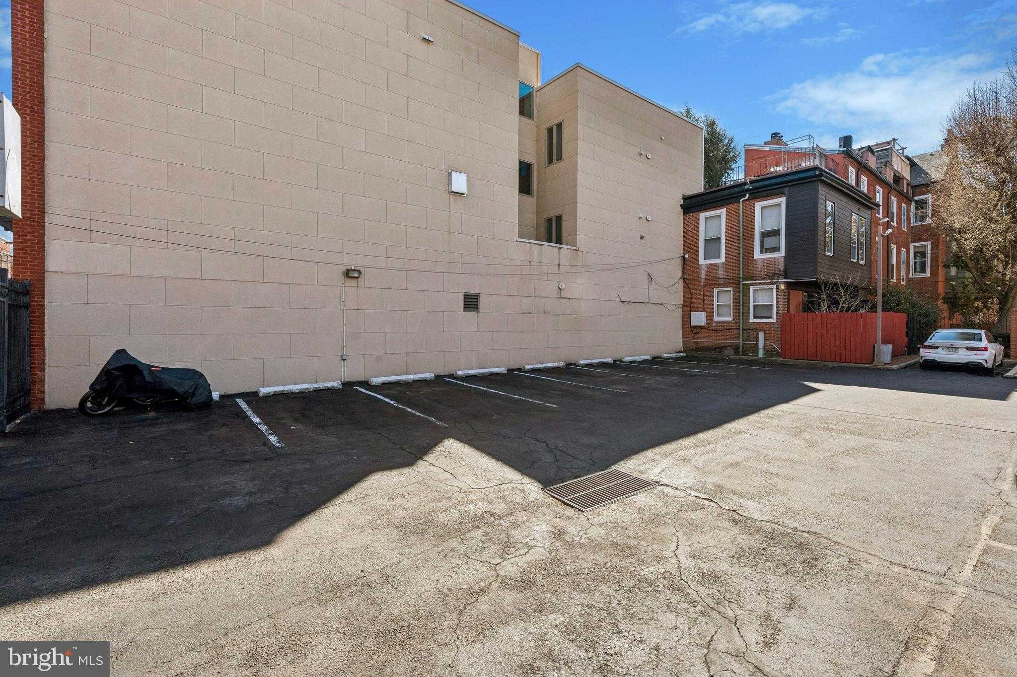 1723 Wallace St Apt 102 photo 27