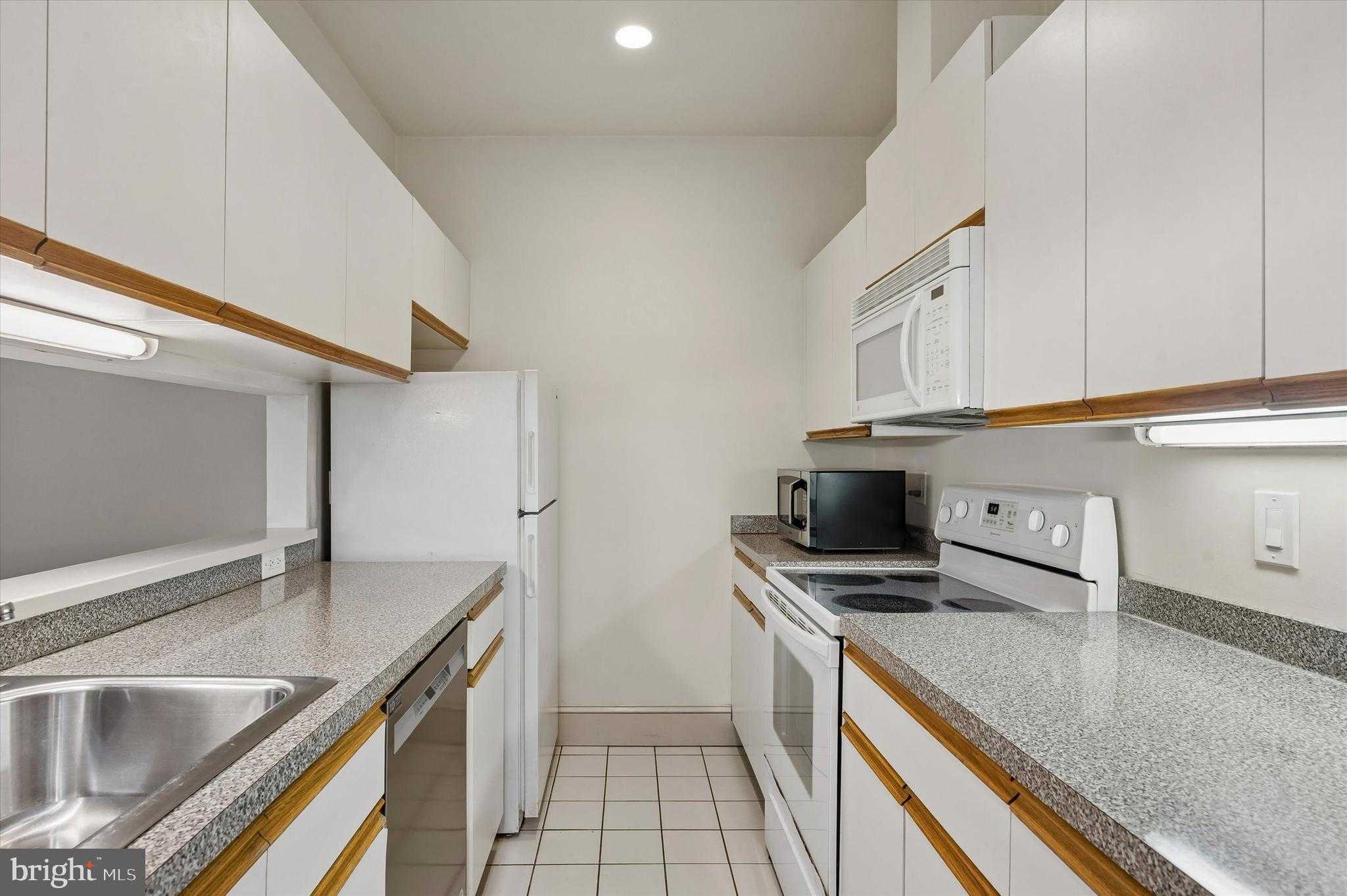 1723 Wallace St Apt 102 photo 7