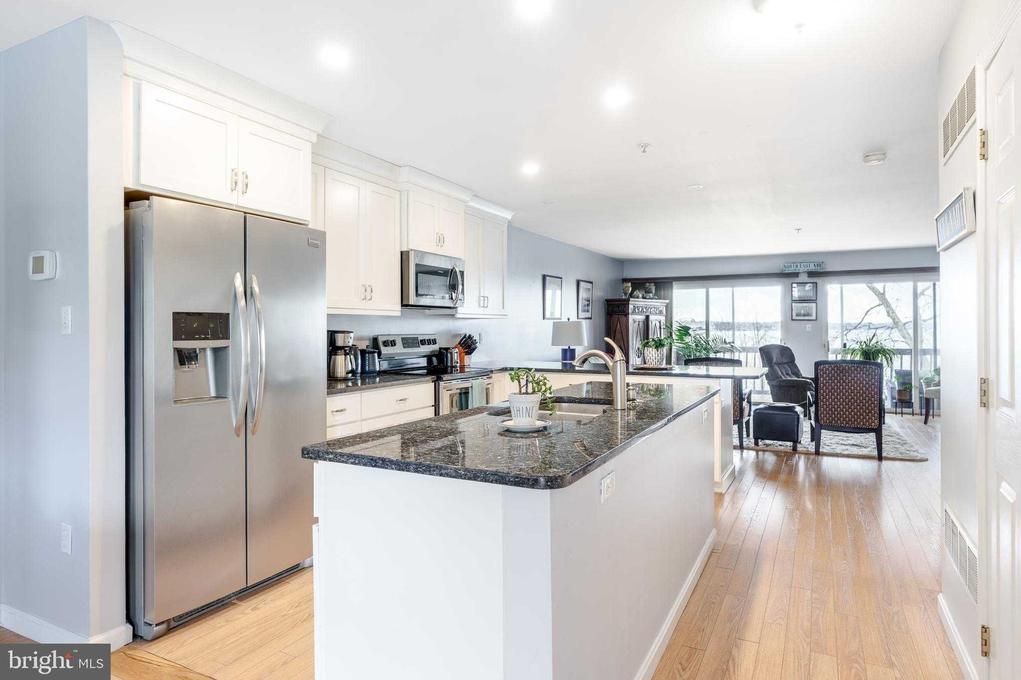 34 NE Isle Dr # B photo 10