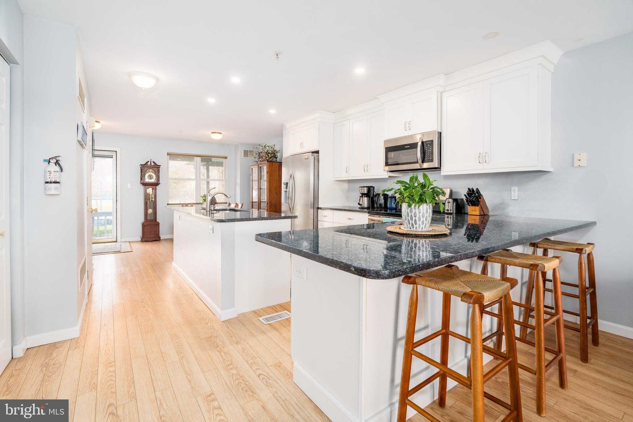 34 NE Isle Dr # B photo 12