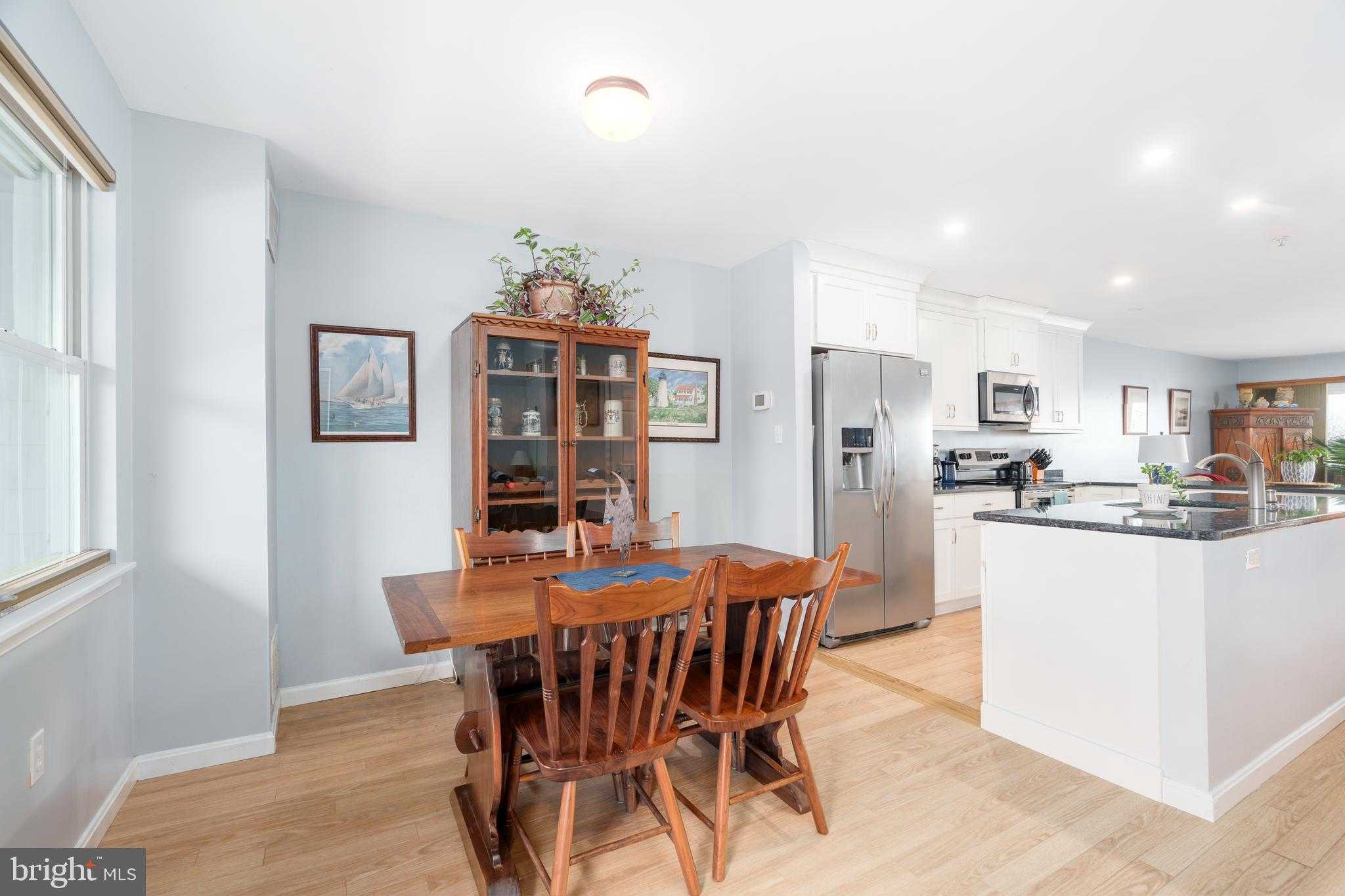 34 NE Isle Dr # B photo 9