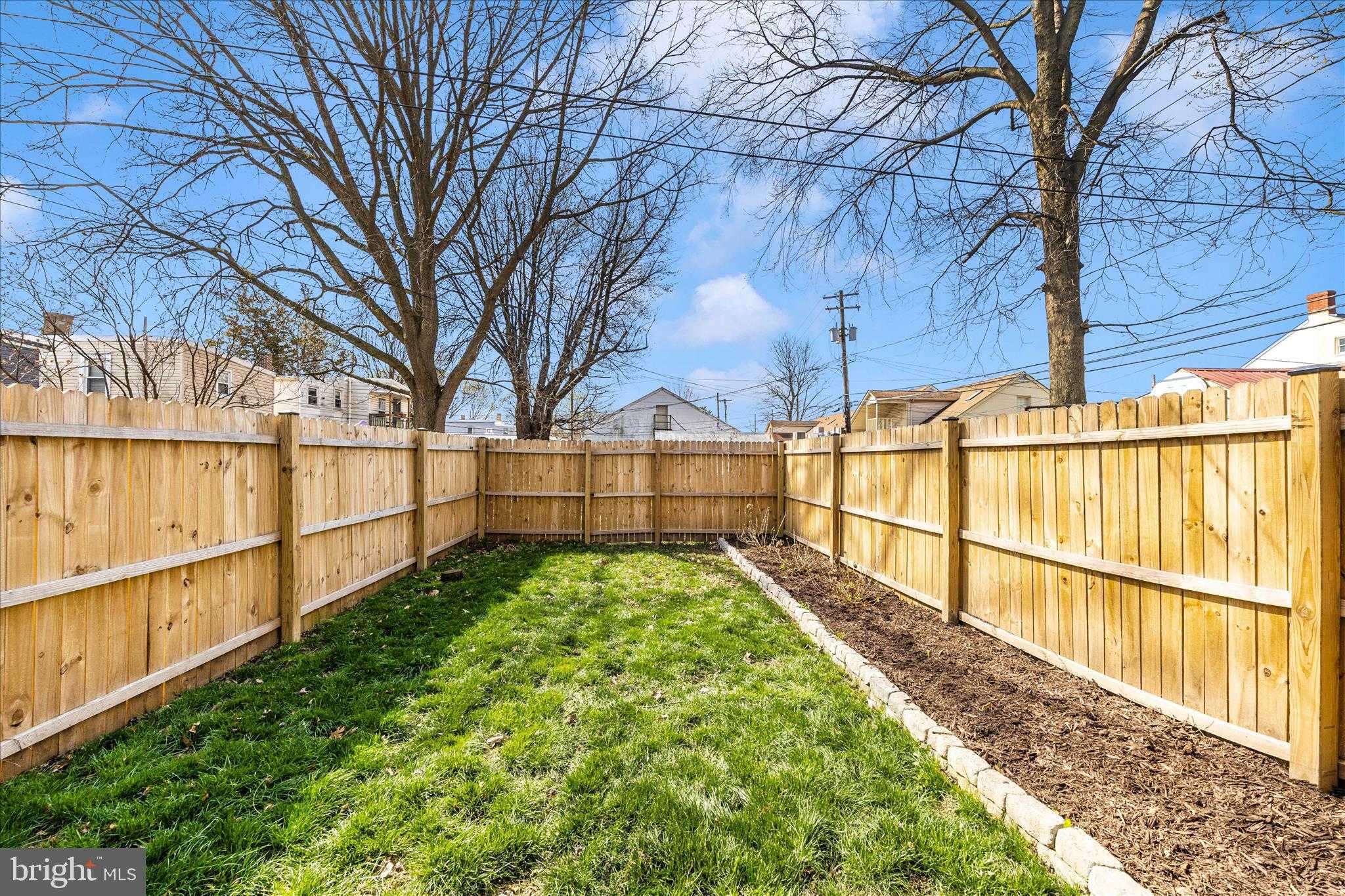 202 Maple Ave photo 36