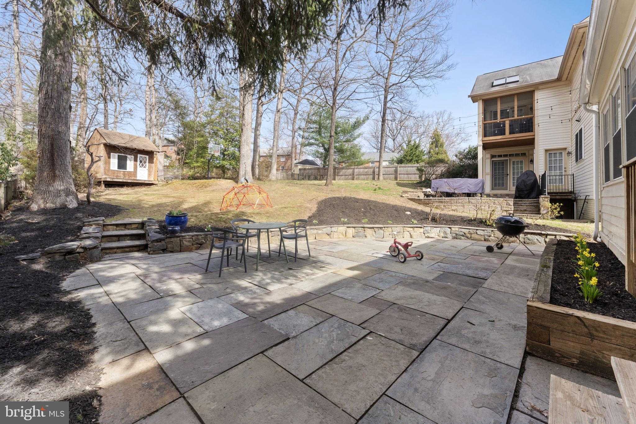 617 Lycoming St photo 32