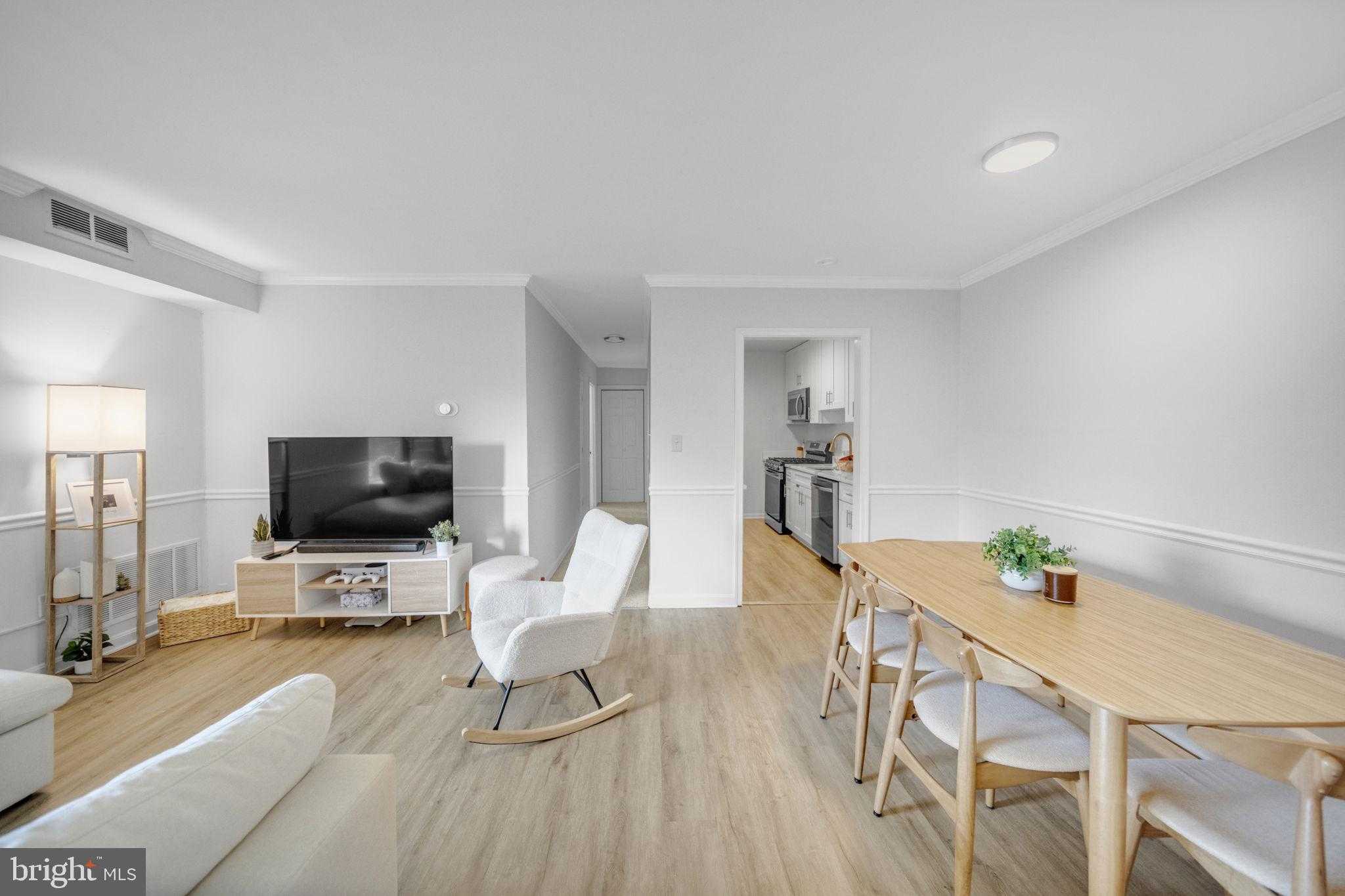 10725 West Dr photo 4