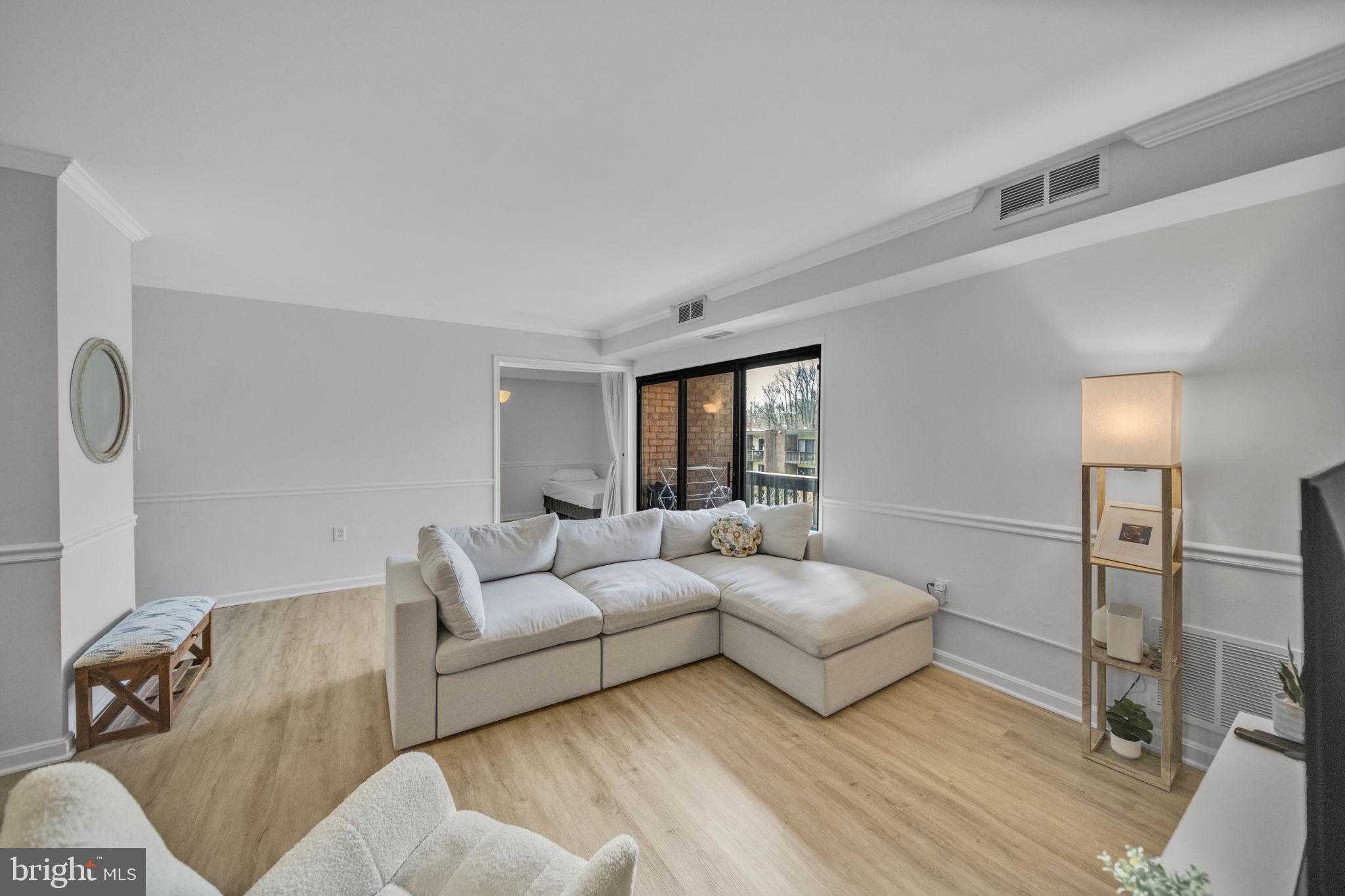 10725 West Dr photo 6