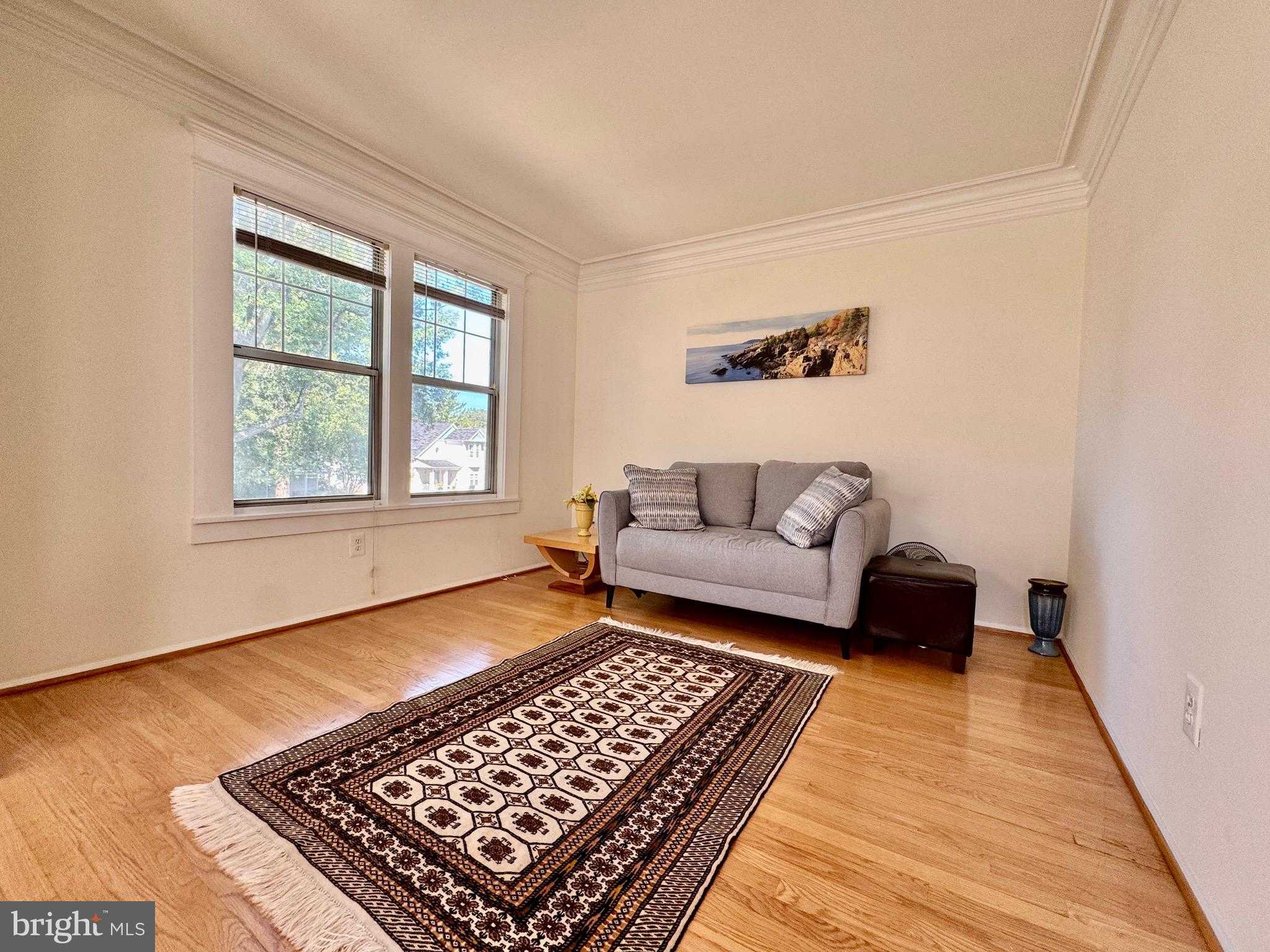 6 Oakdale CT photo 14