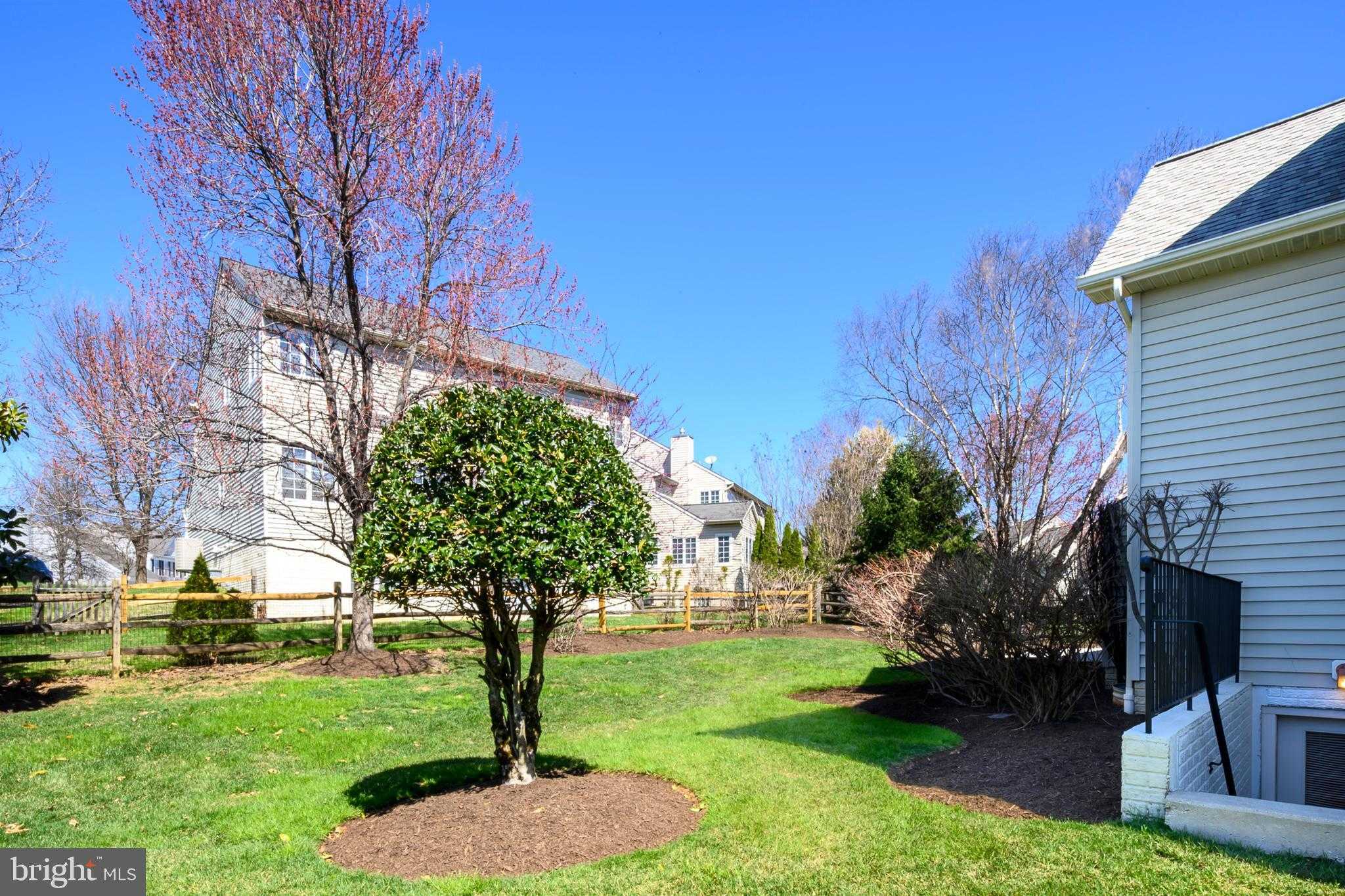 10013 Fall Rain Dr photo 53