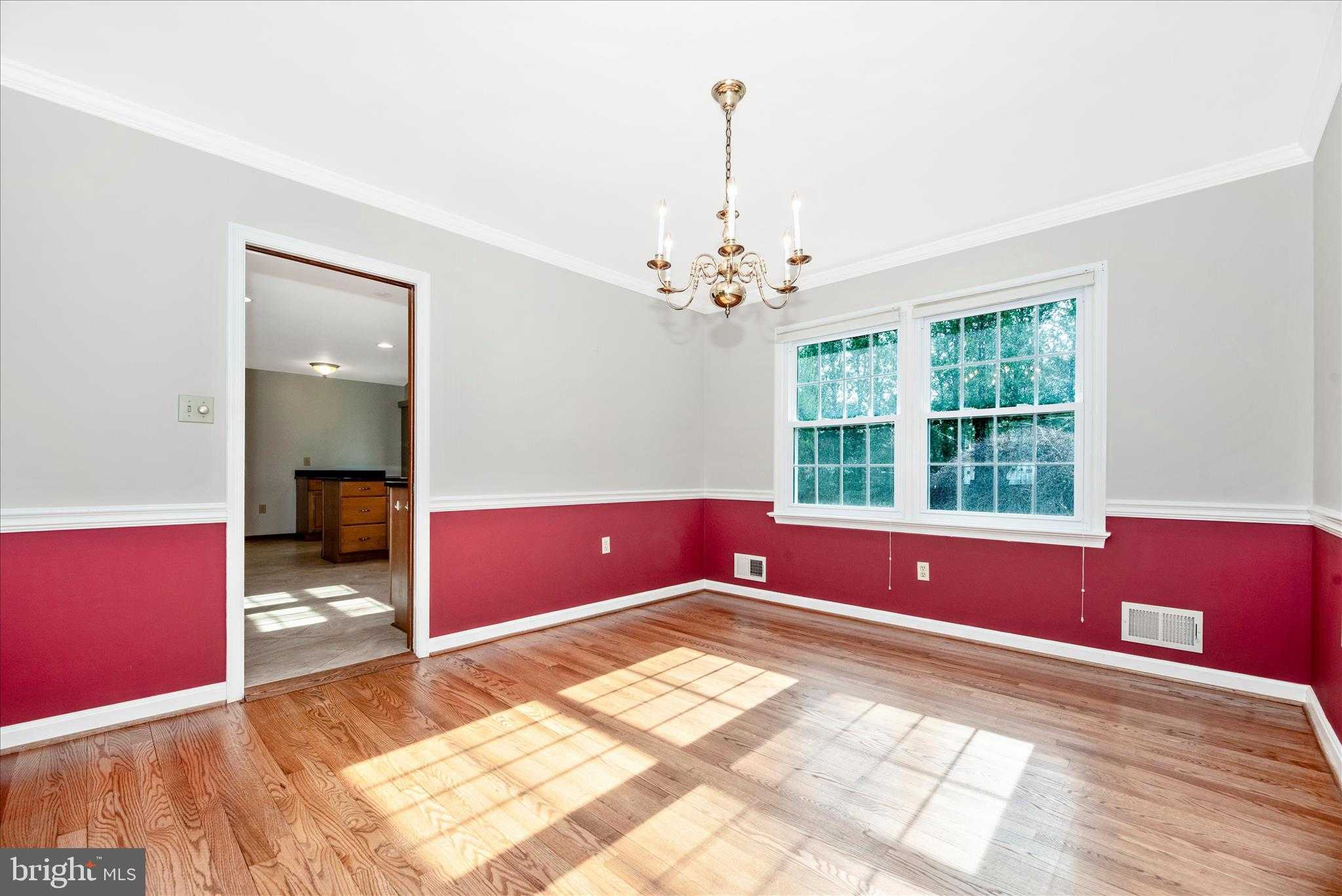 8234 Glendale Dr photo 16