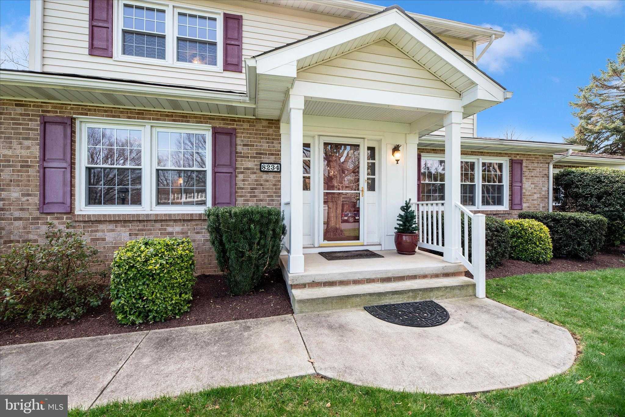 8234 Glendale Dr photo 4