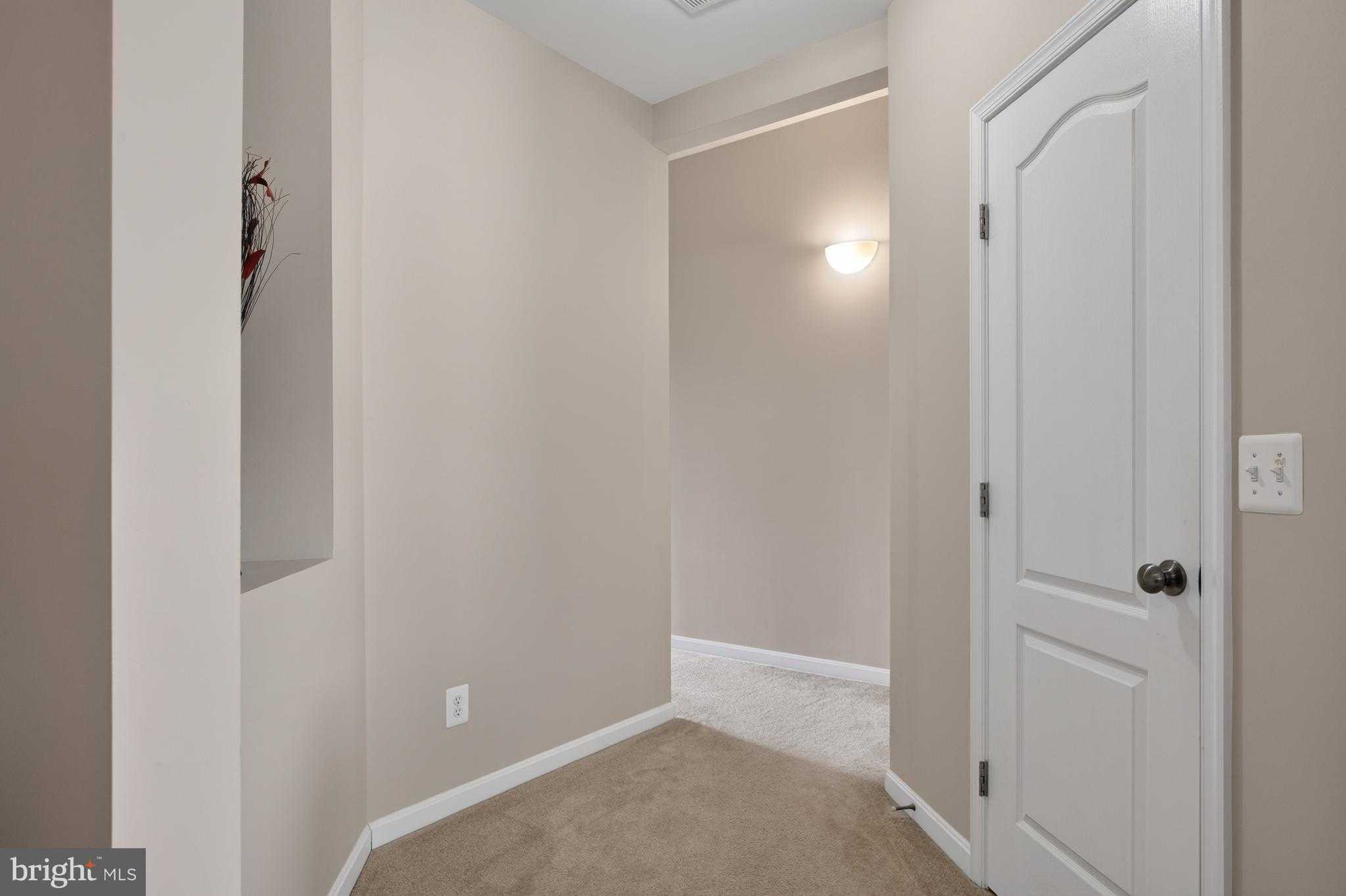 24672 Byrne Meadow Sq photo 6