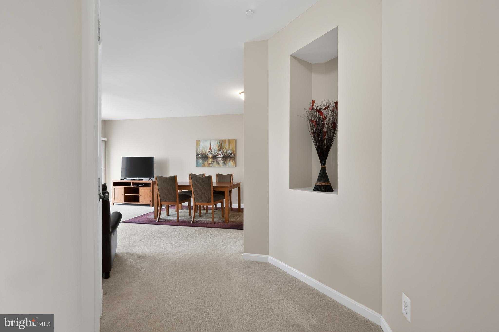 24672 Byrne Meadow Sq photo 7