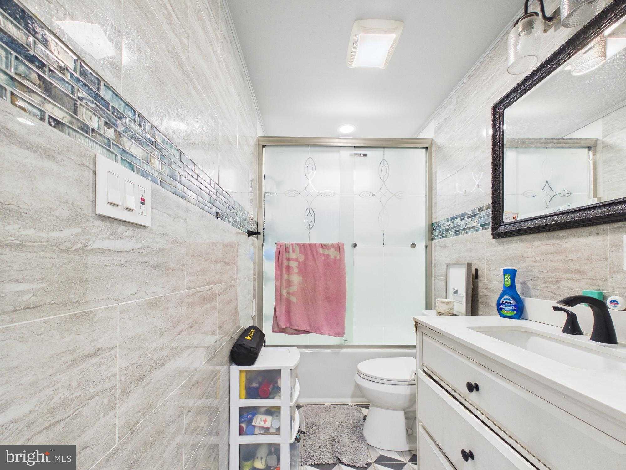 74 Smith Ave photo 19