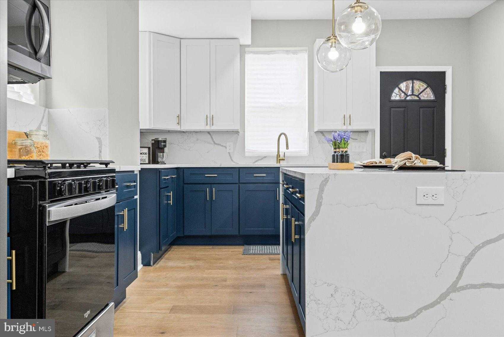 712 E 41st St photo 12