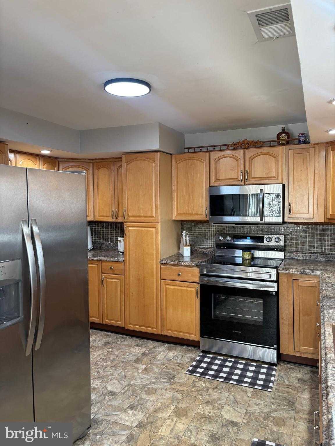 52 Longeron Dr photo 10