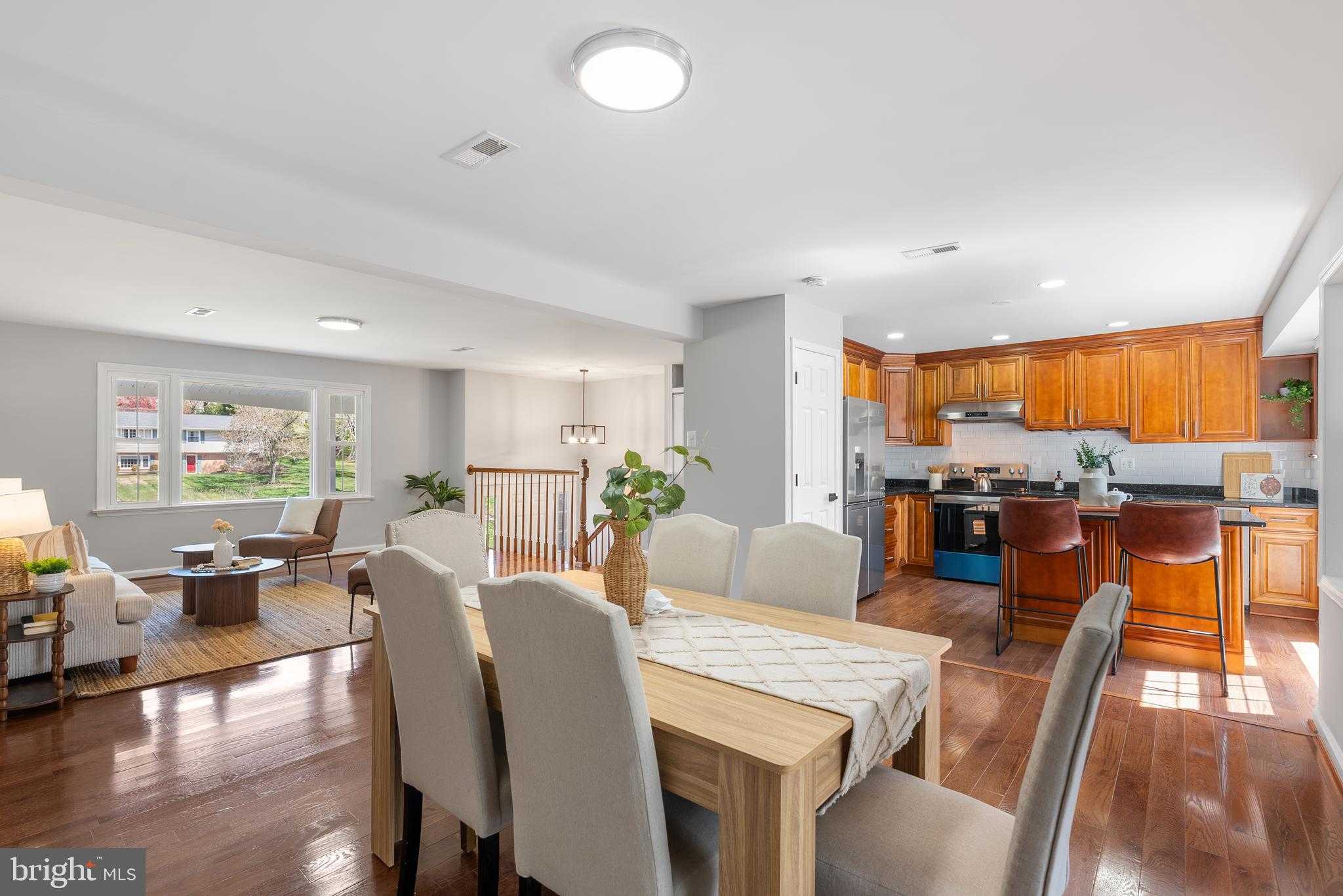 10021 Fox Den Rd photo 9