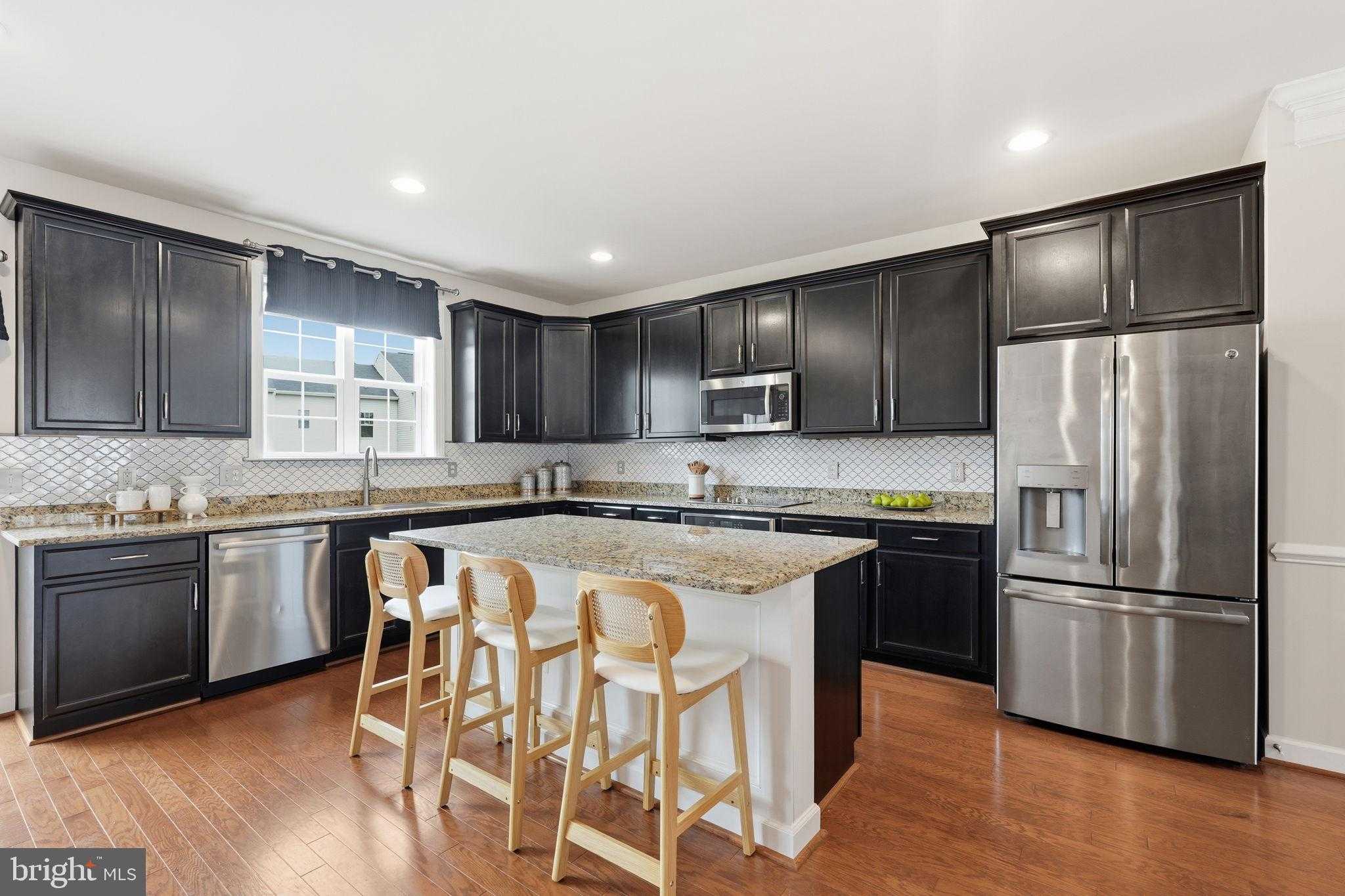 204 Miles Hawk Ter photo 2