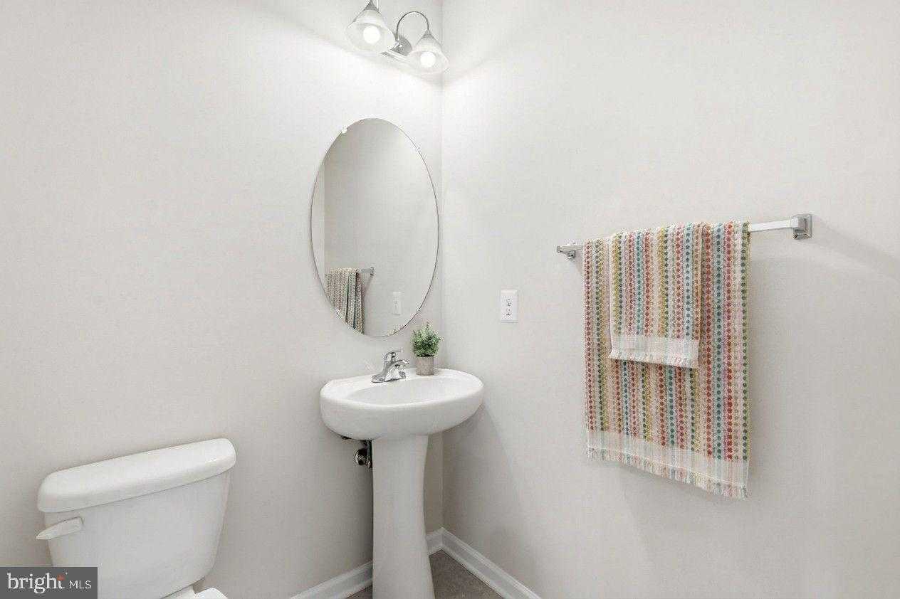 204 Miles Hawk Ter photo 36