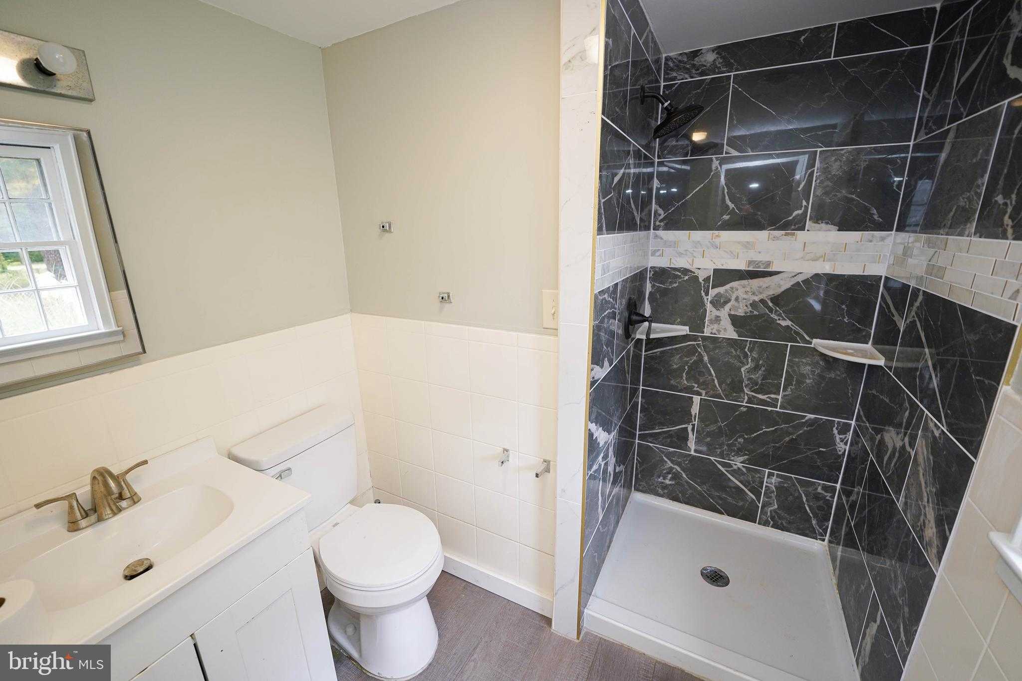 903 Market St photo 12