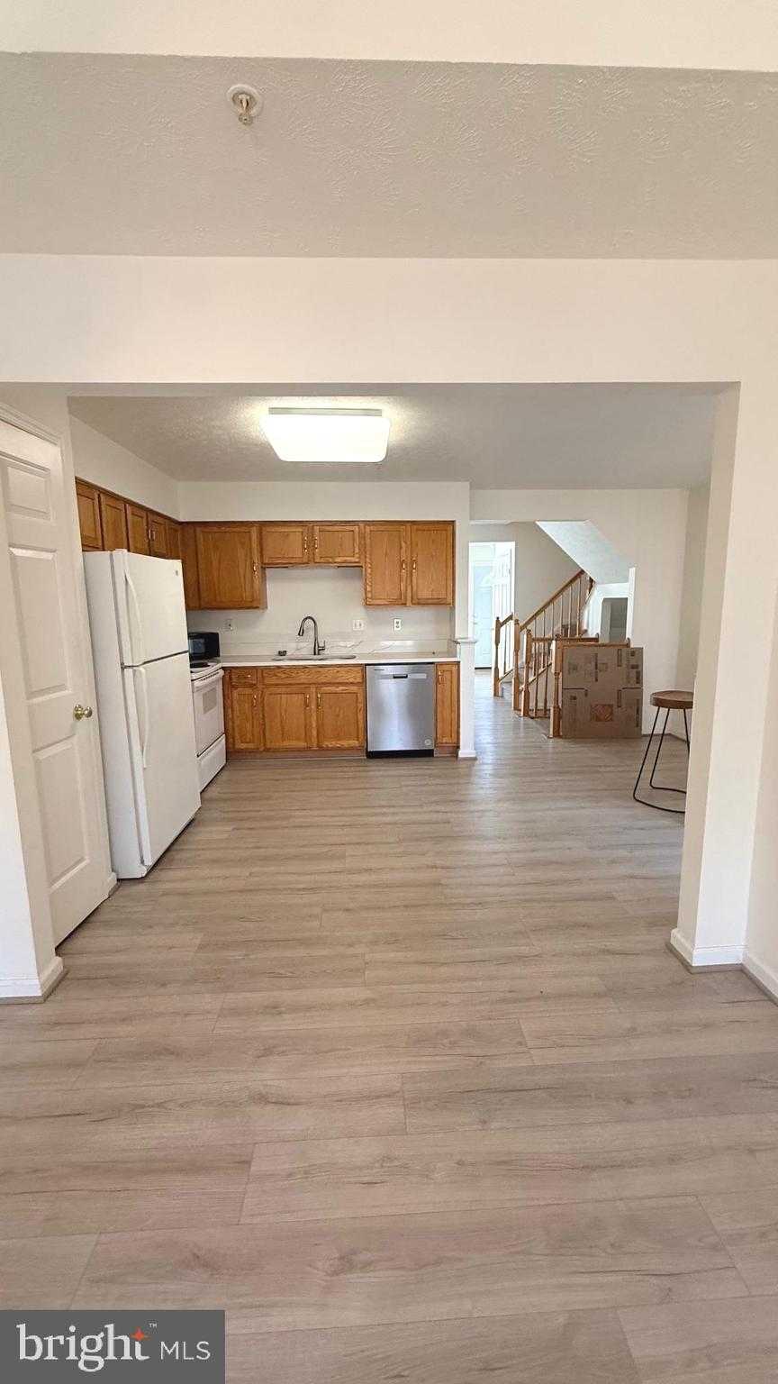 8036 Silver Fox Way photo 5