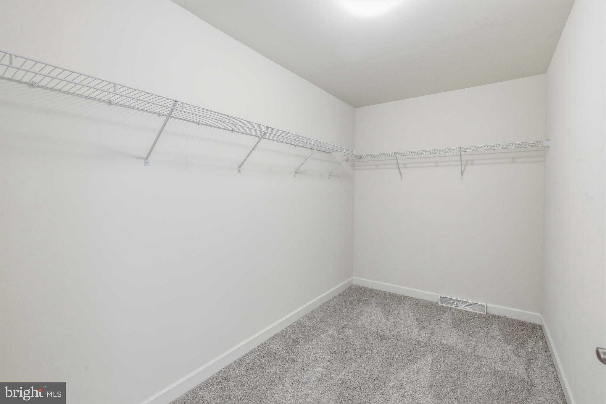 5256 Stonefield Dr photo 13