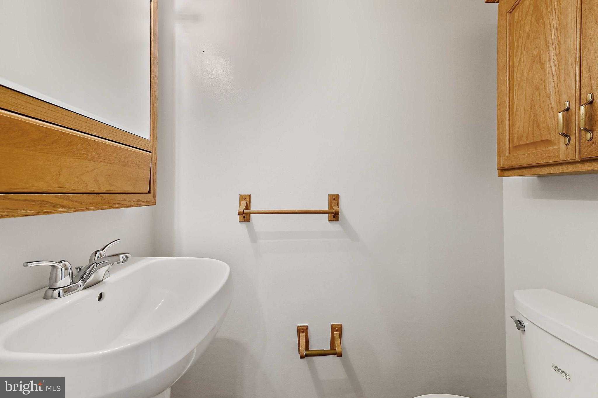 130 Dumbarton Dr photo 18