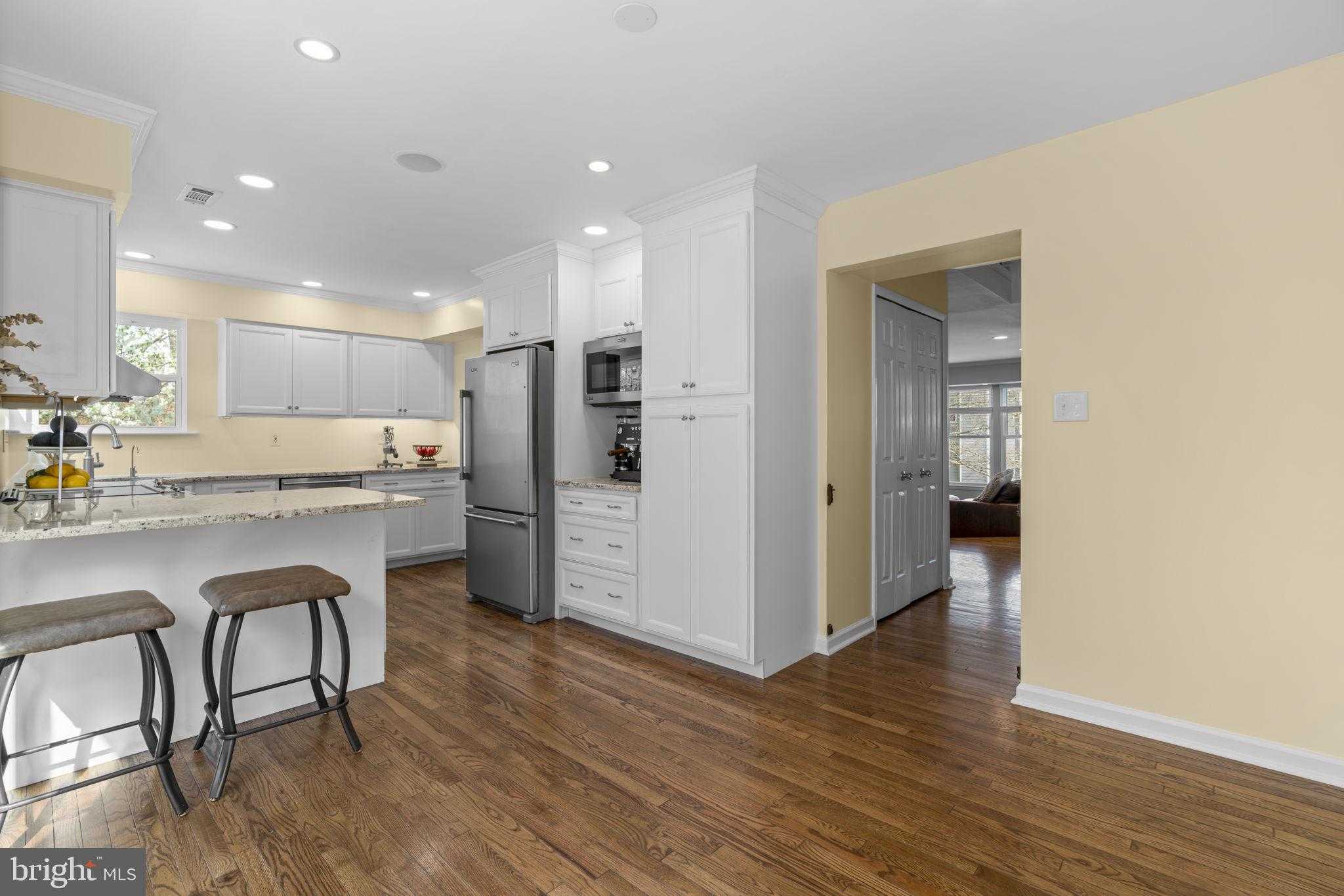 7723 Heatherside Ln photo 21