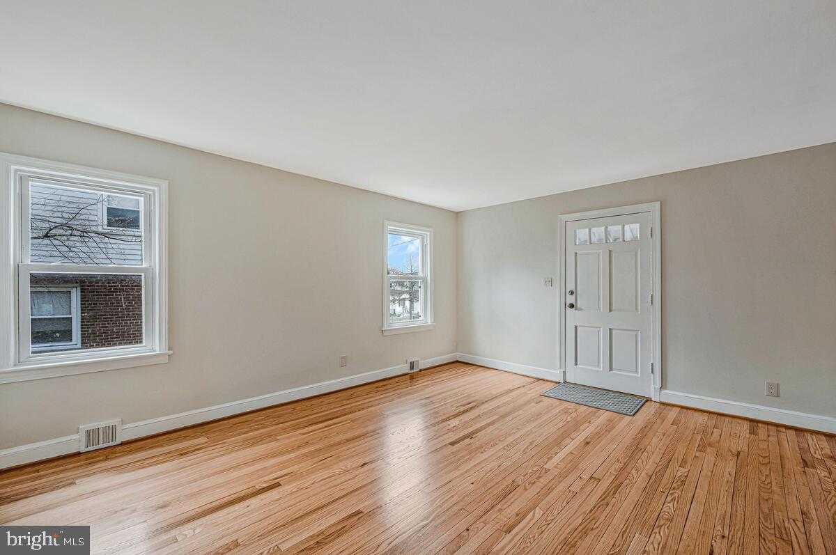 5839 33rd Ave photo 14