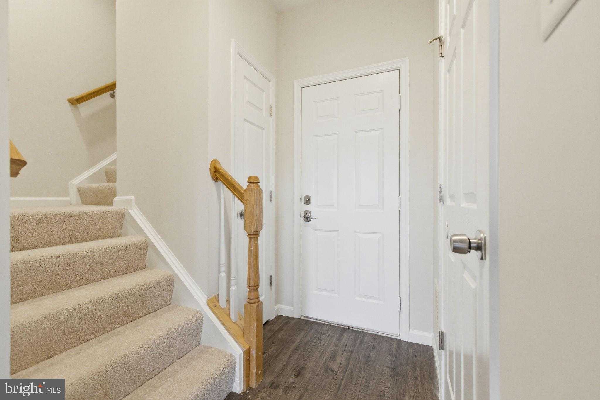 8553 Wyngate Manor CT photo 49