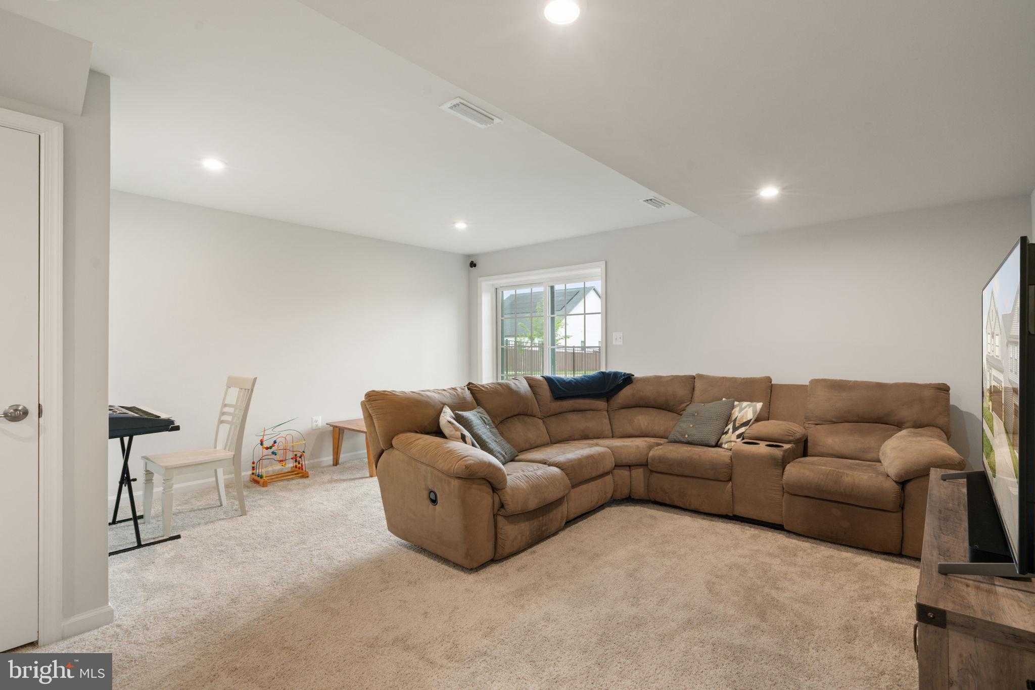 1507 Rampart Dr photo 26