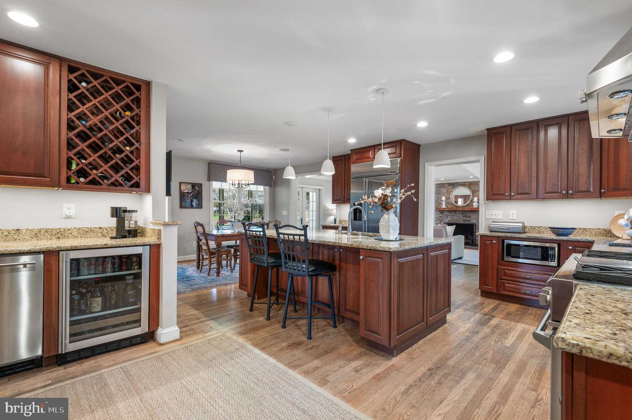 7815 Ellenham Ave photo 16