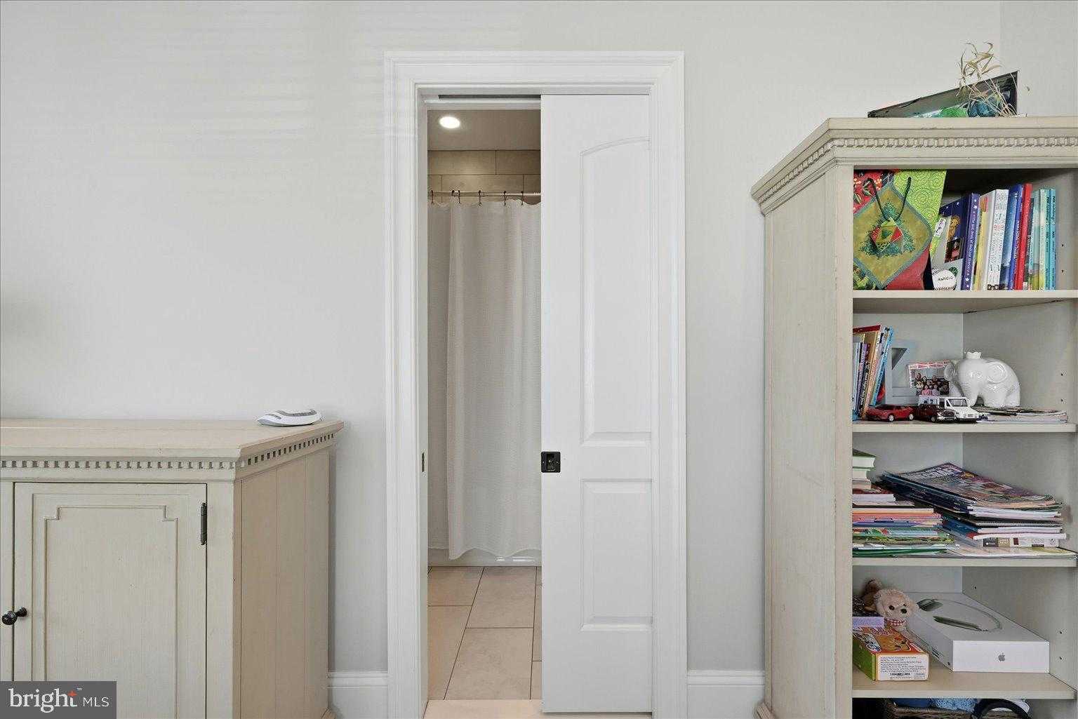 802 Cottage St SW photo 52