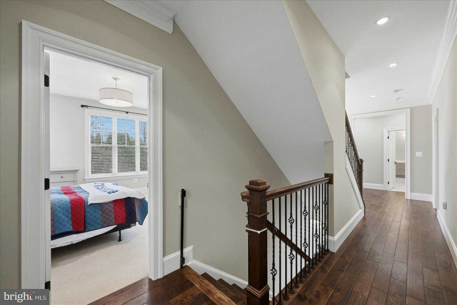 802 Cottage St SW photo 54