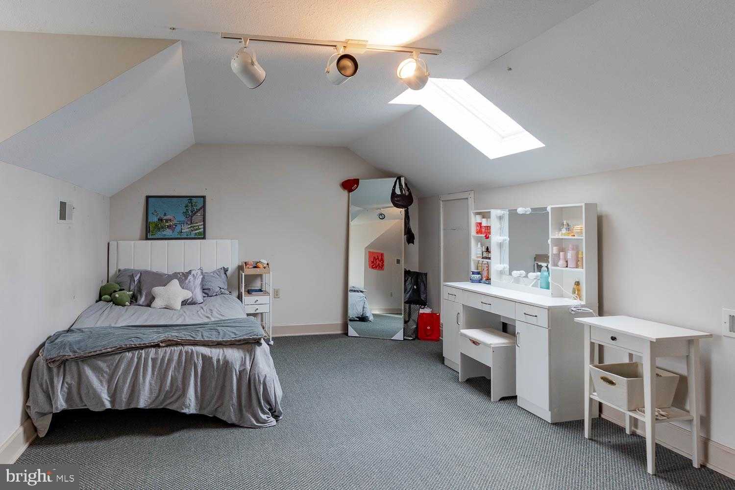 115 Heiskel Dr photo 49