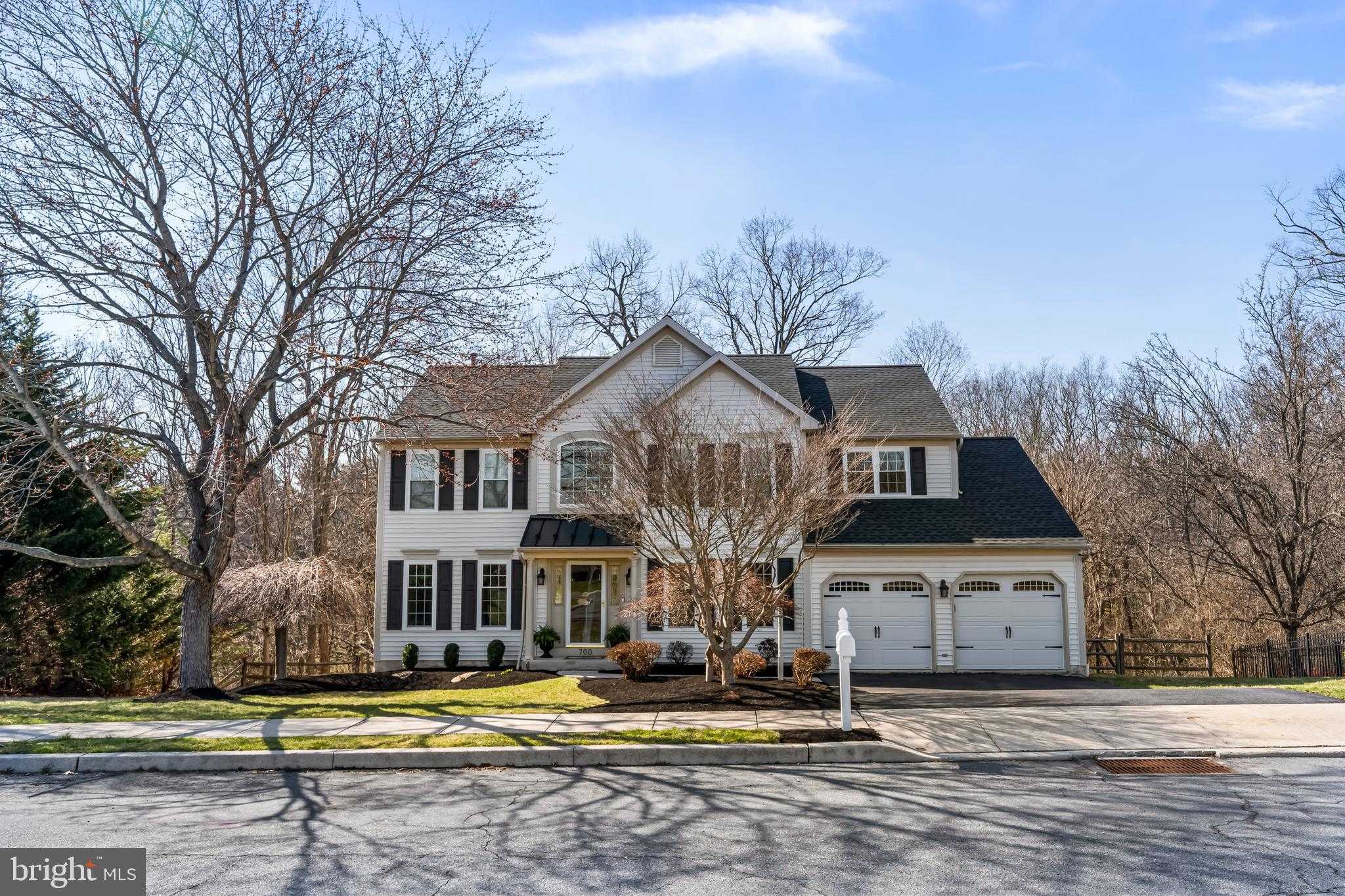 700 Ridge Dr photo 4