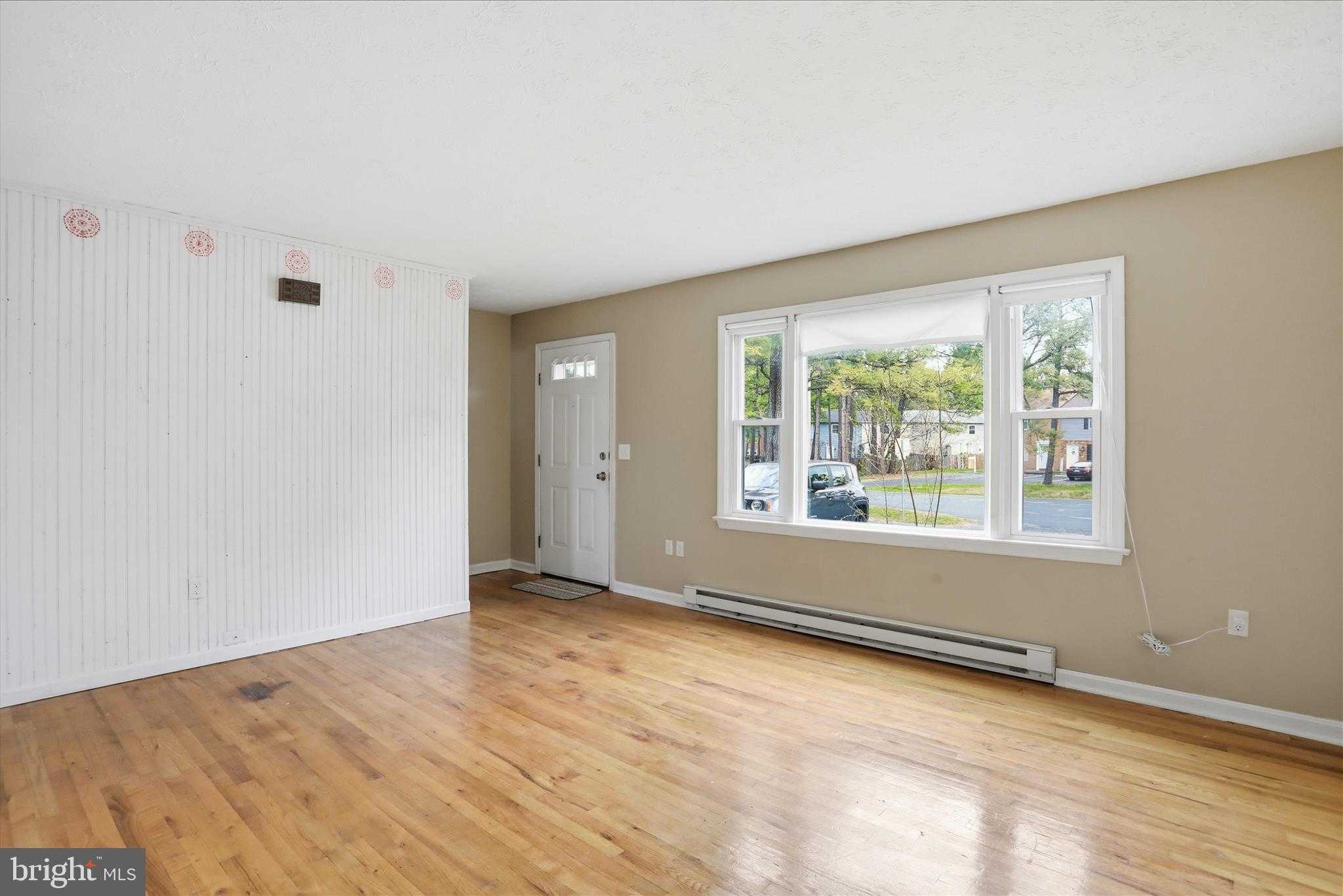 402 Carroll Dr photo 7