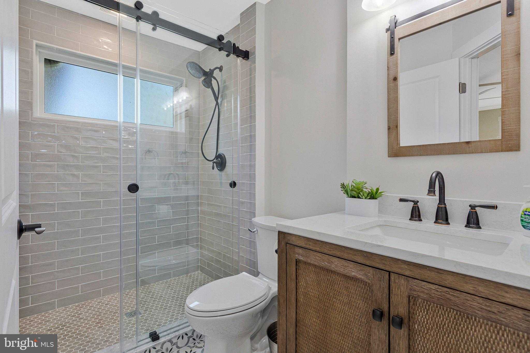 1268 Hayes Rd photo 37