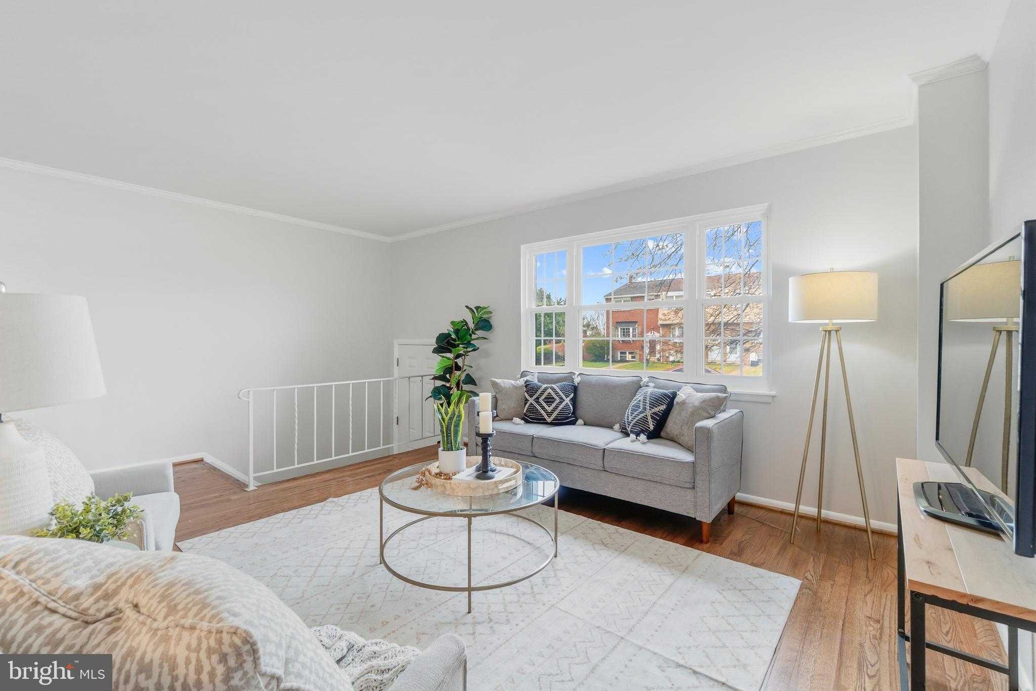 957 Stormont Cir photo 5