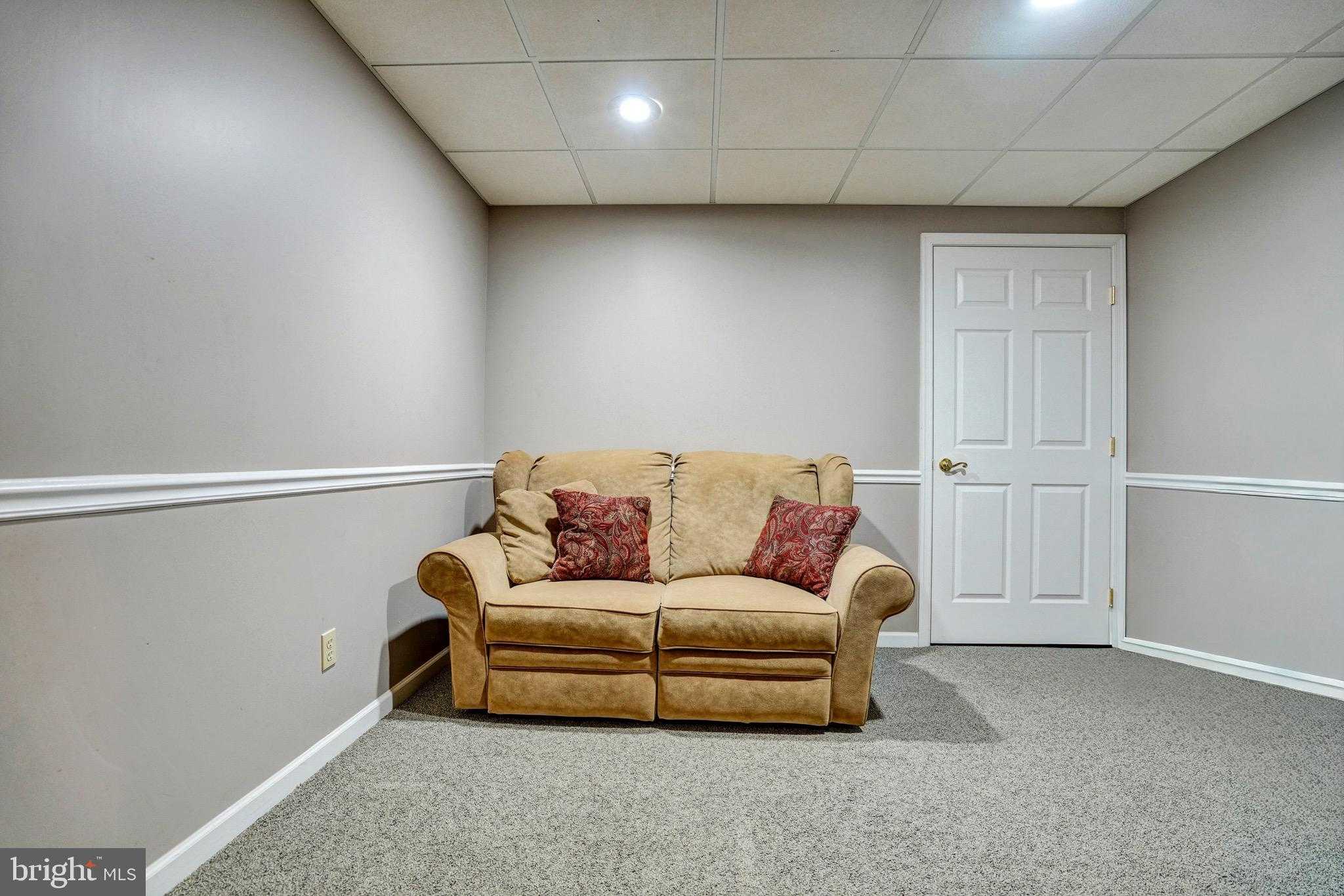 492 Shakespeare Dr photo 69