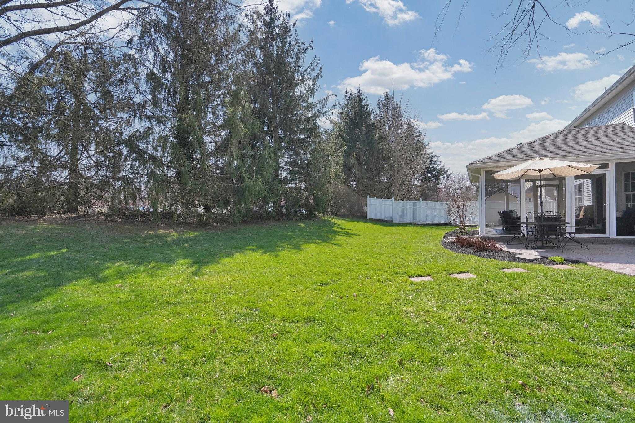 492 Shakespeare Dr photo 76