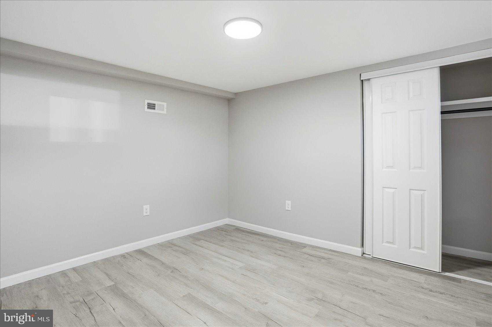 3667 Forest Garden Ave photo 33