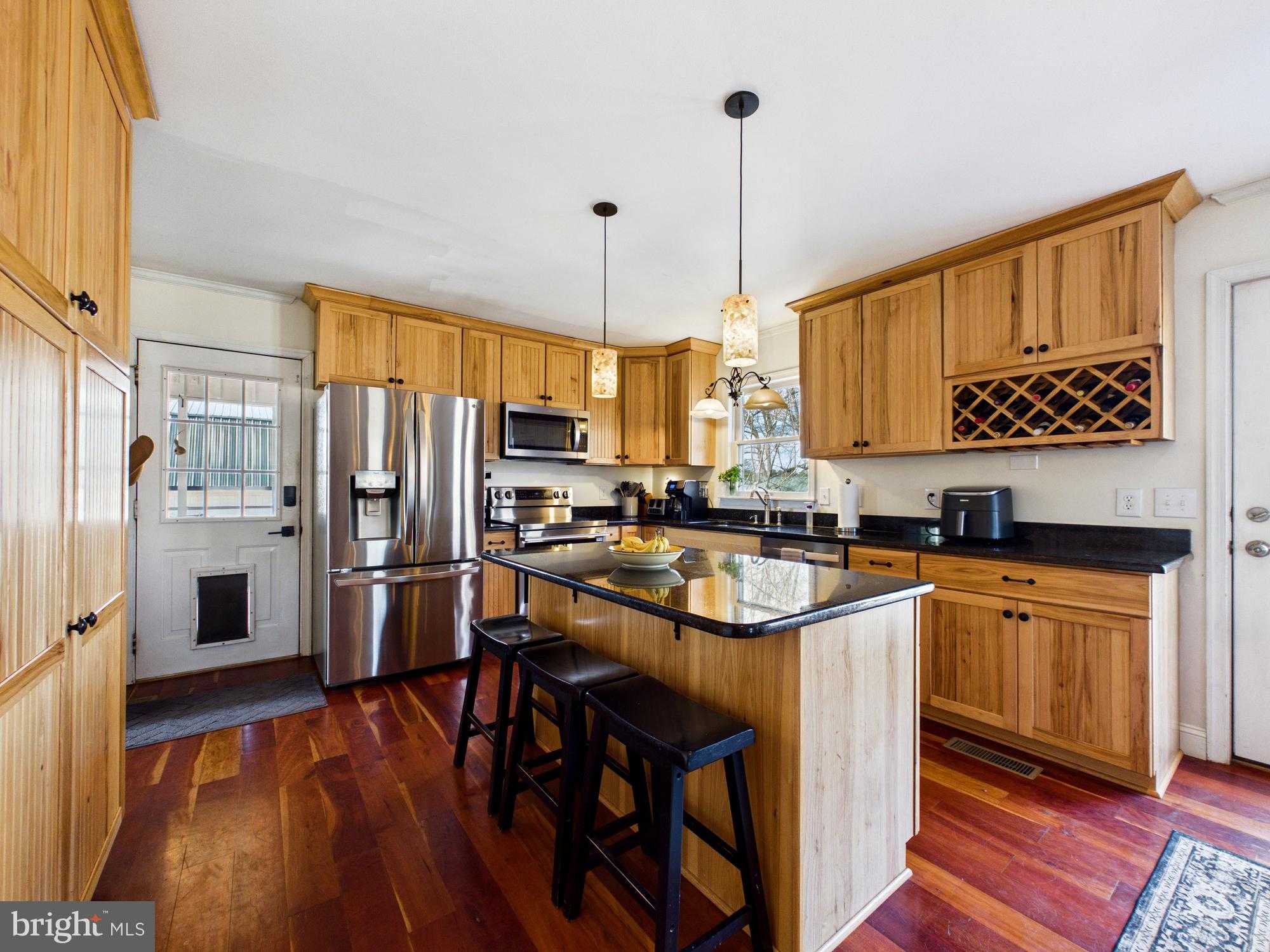 8416 Harmony Rd photo 10