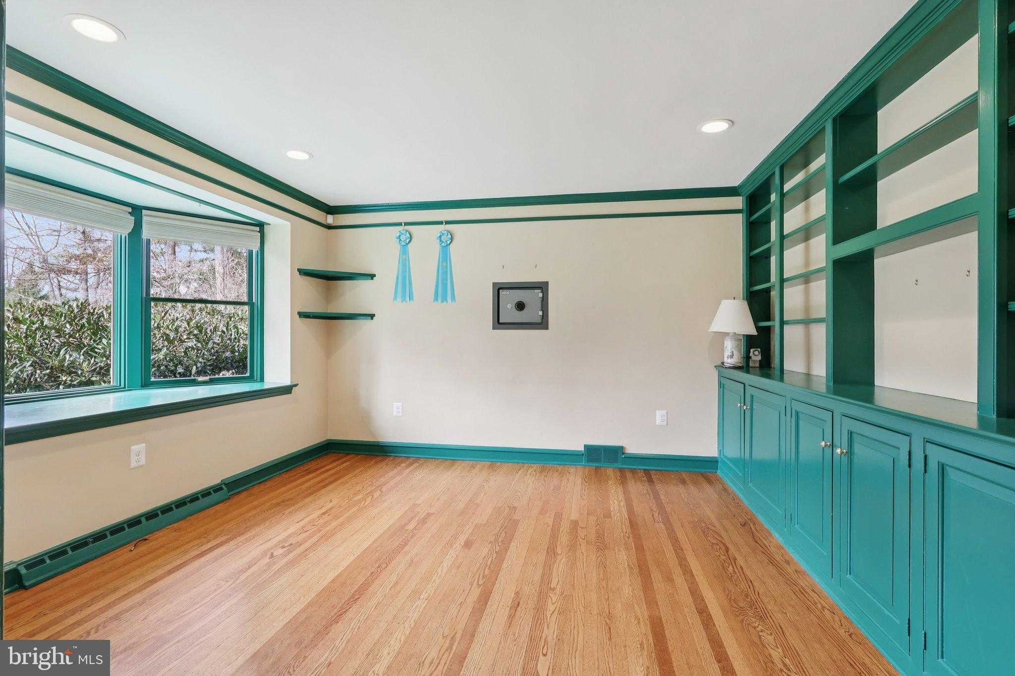 260 Mathers Rd photo 32