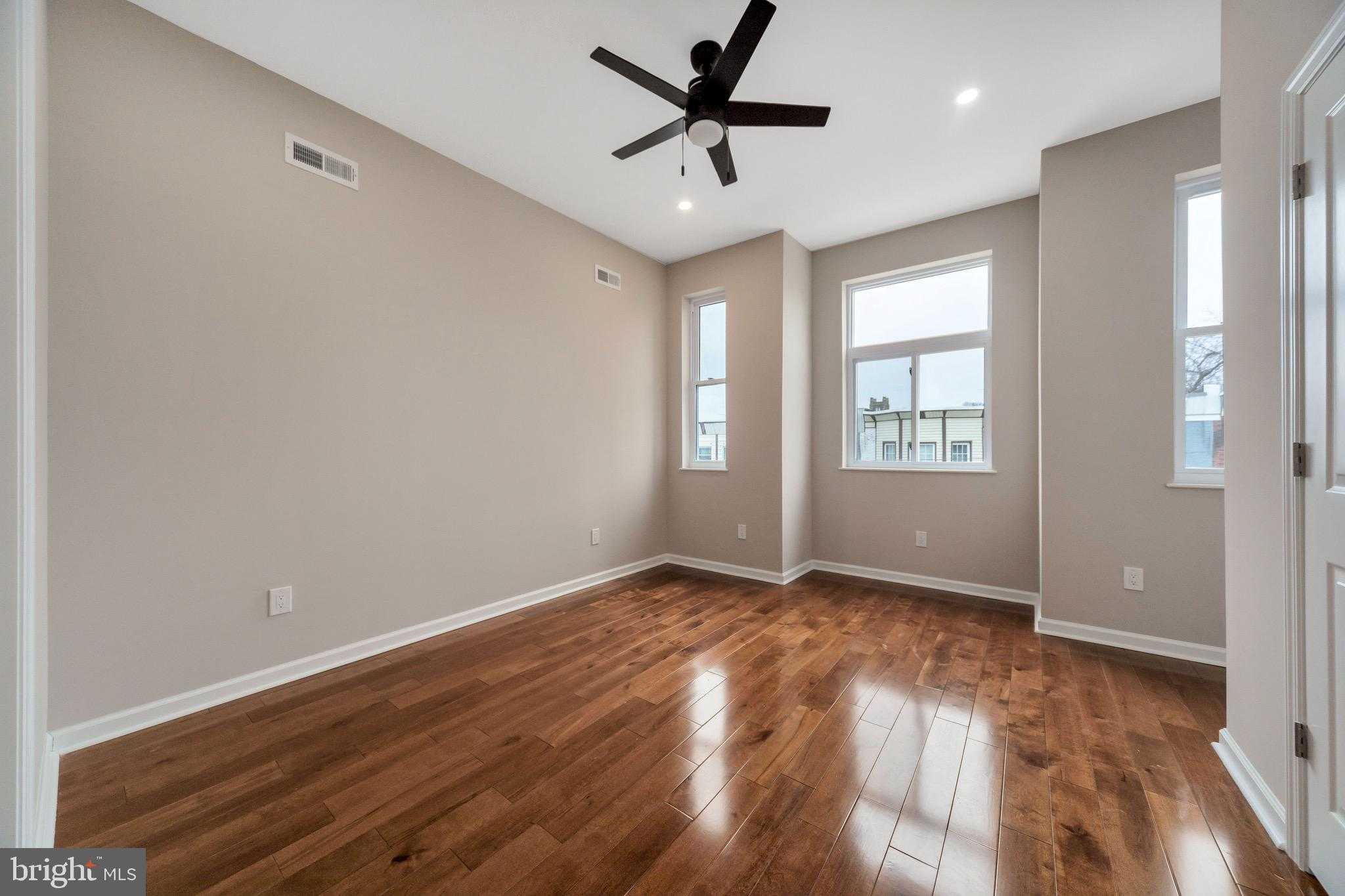 5327 Chancellor St photo 20