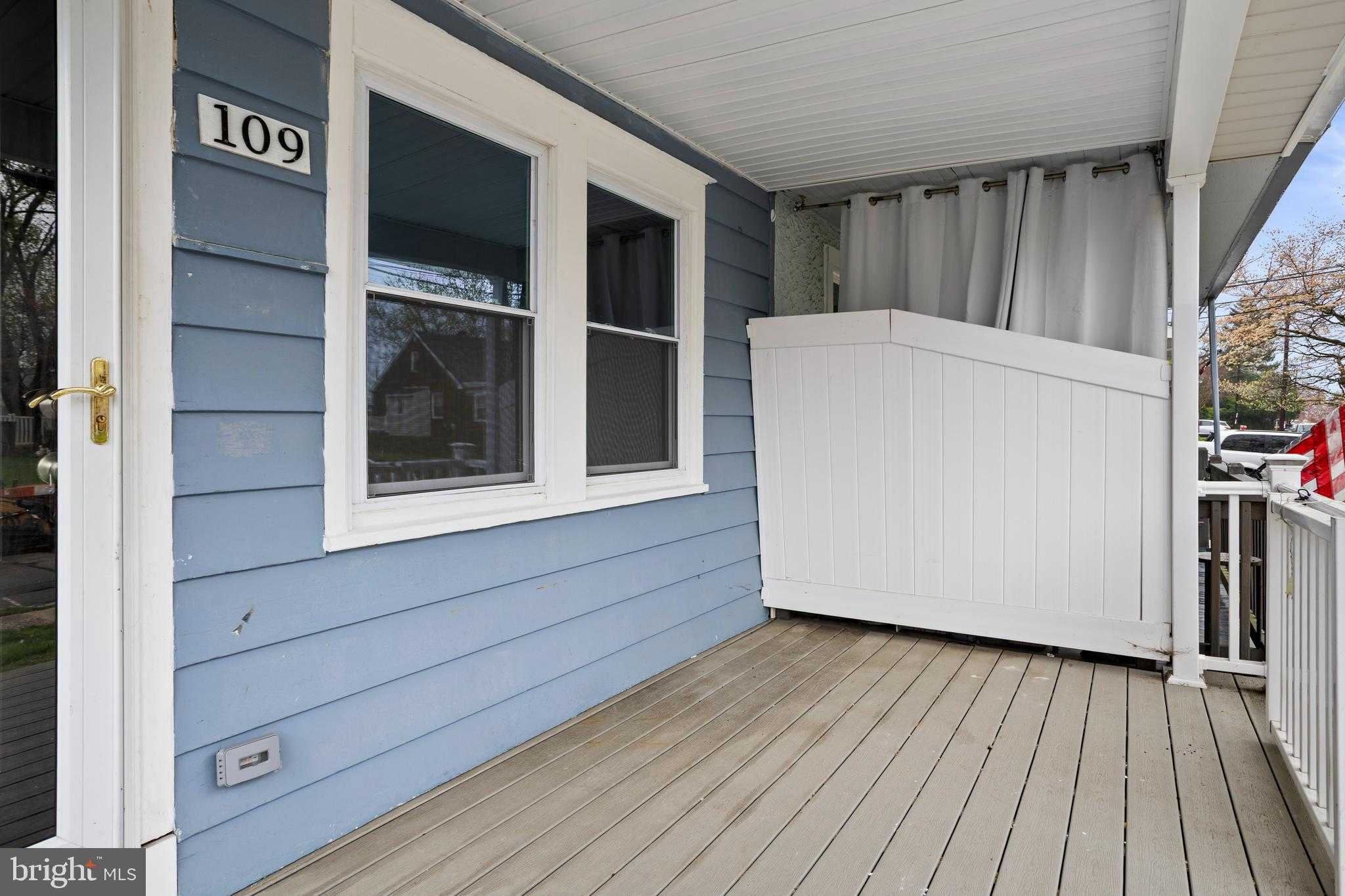 109 S Wells Ave photo 3