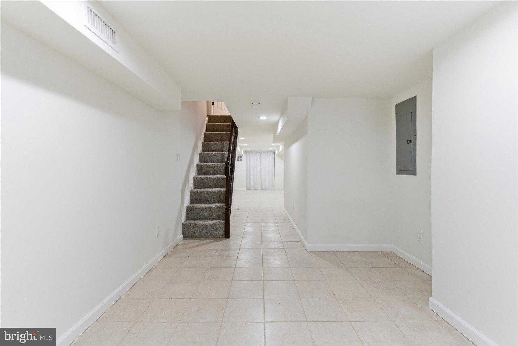 3104 Dillon St photo 22