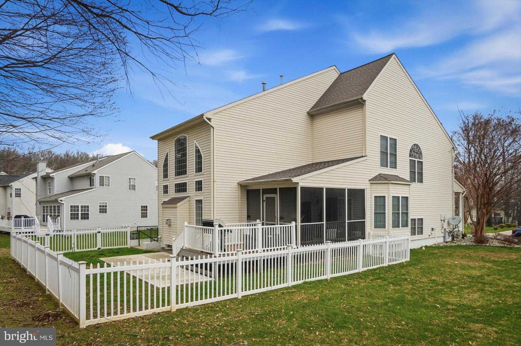 41 Saturn Dr photo 13