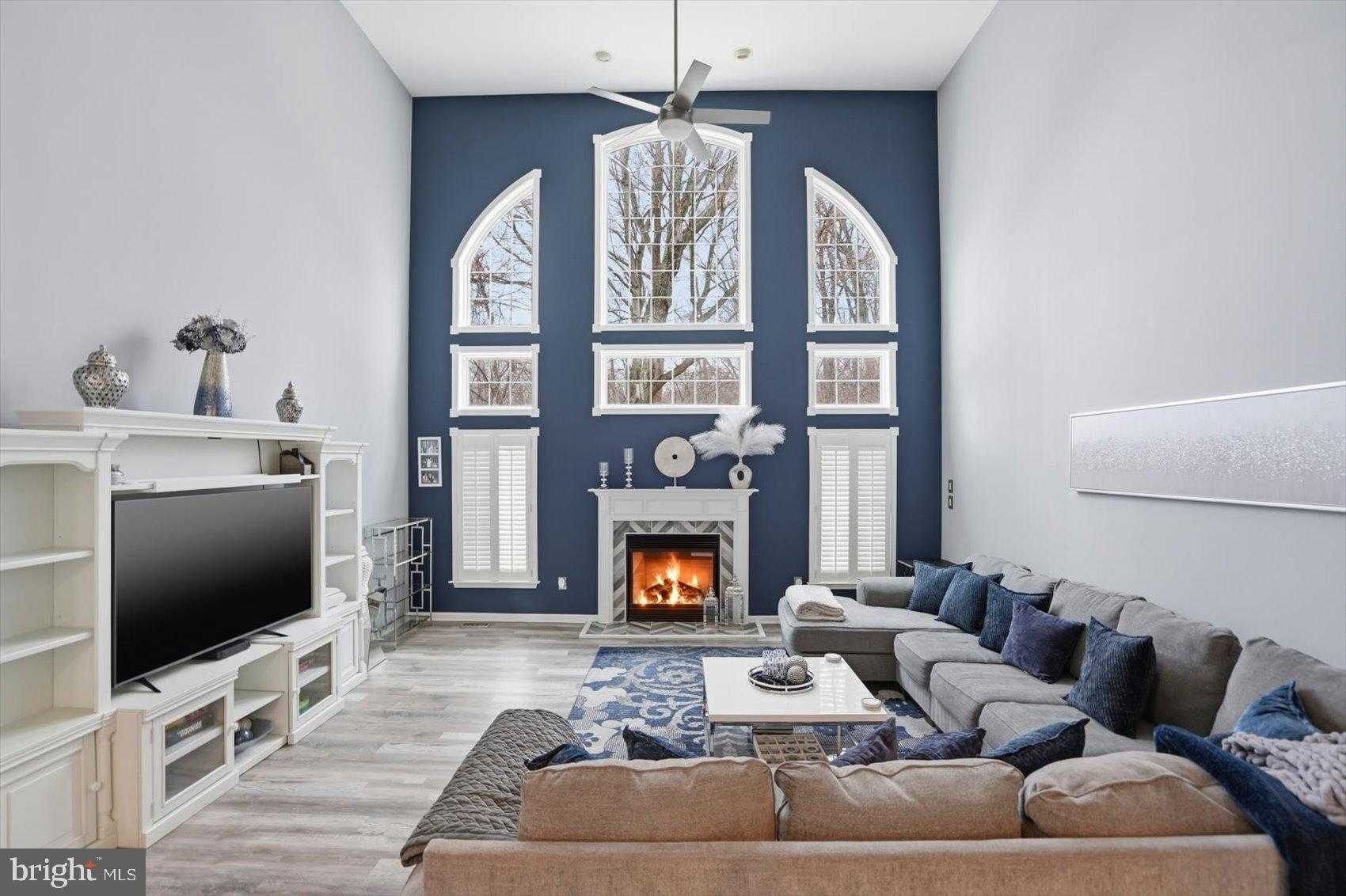 41 Saturn Dr photo 5