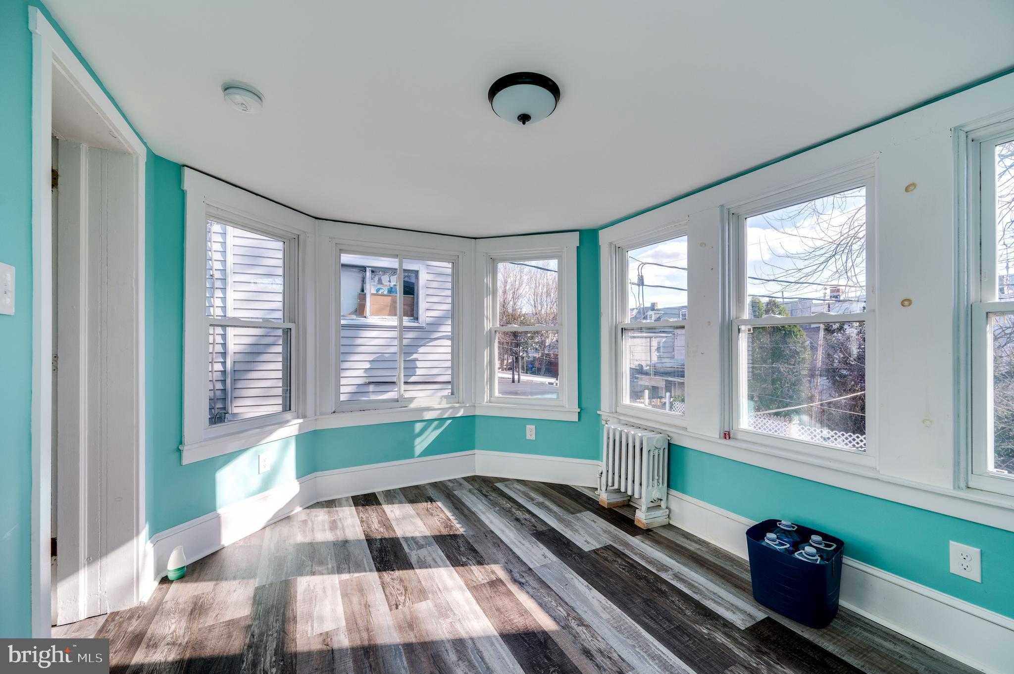 911 N 5th St photo 30