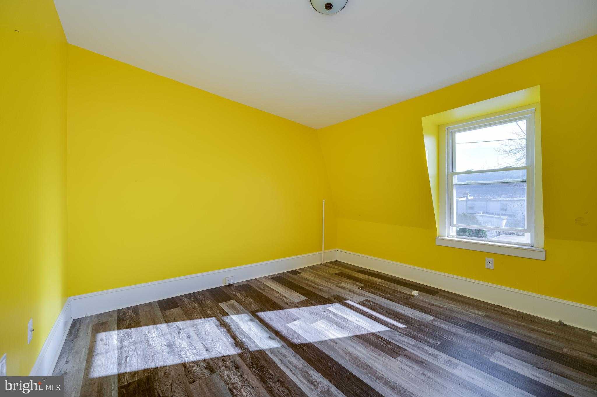 911 N 5th St photo 34